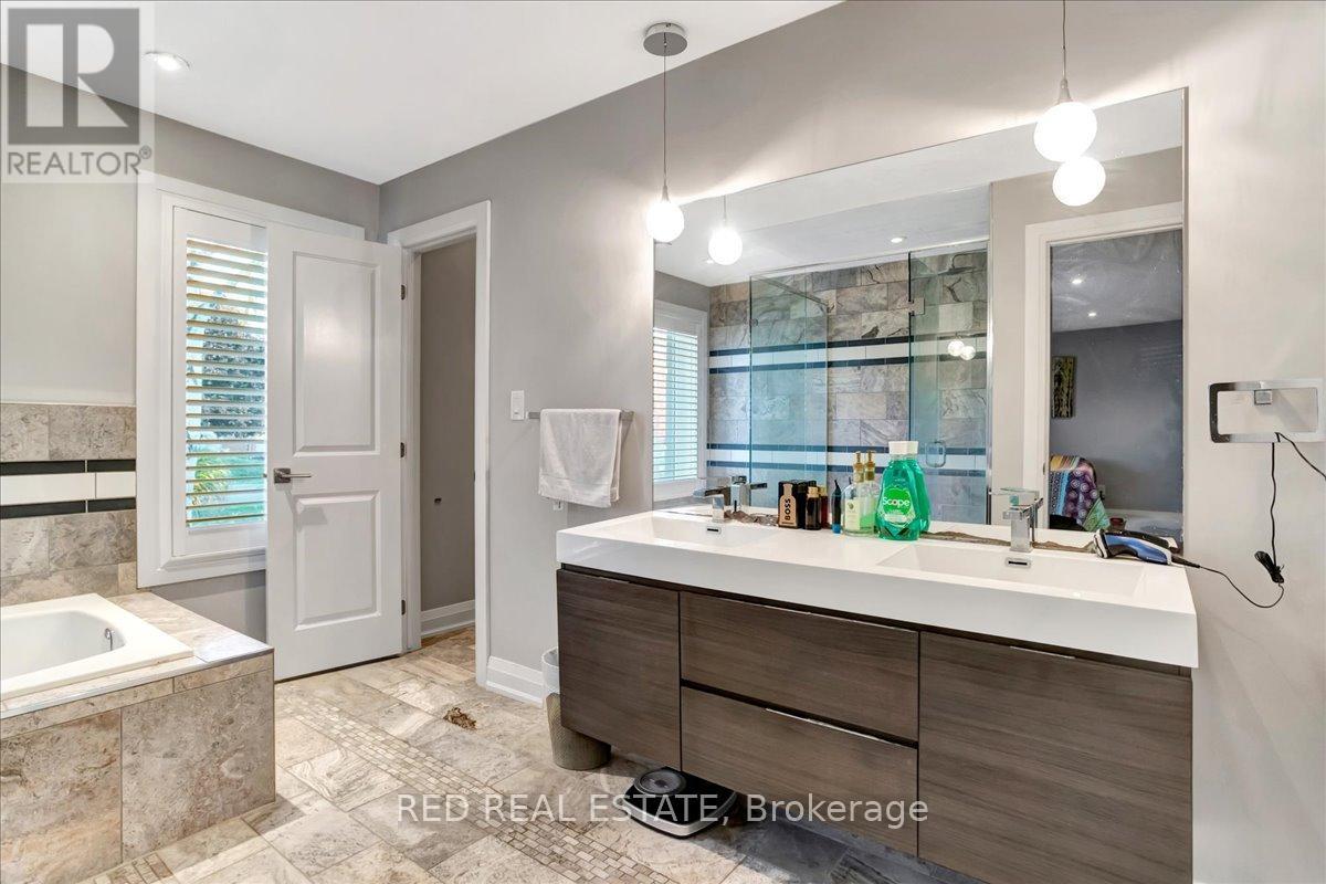 88 Cook Street, Barrie, Ontario  L4M 4G6 - Photo 20 - S12433435