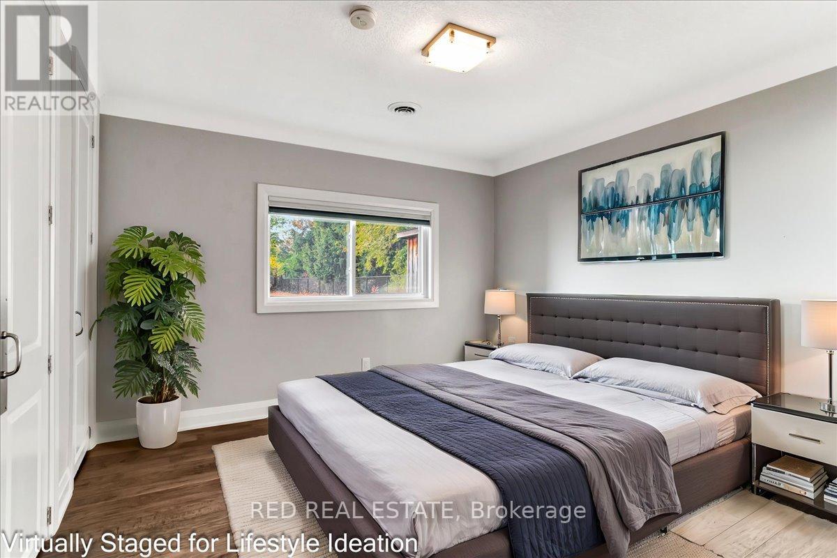 88 Cook Street, Barrie, Ontario  L4M 4G6 - Photo 23 - S12433435