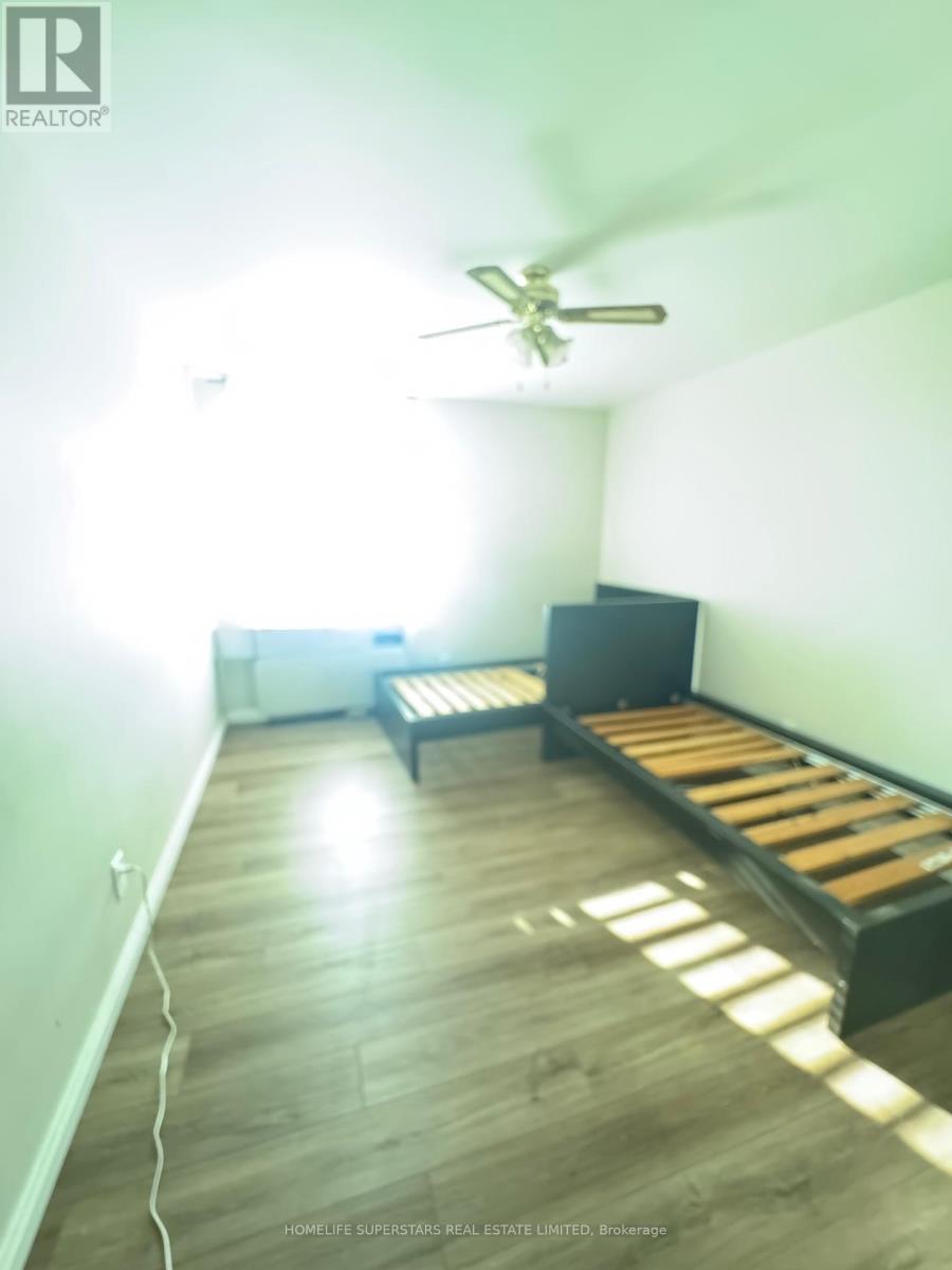 919 - 2835 Islington Avenue, Toronto, Ontario  M9L 2K2 - Photo 11 - W12430823