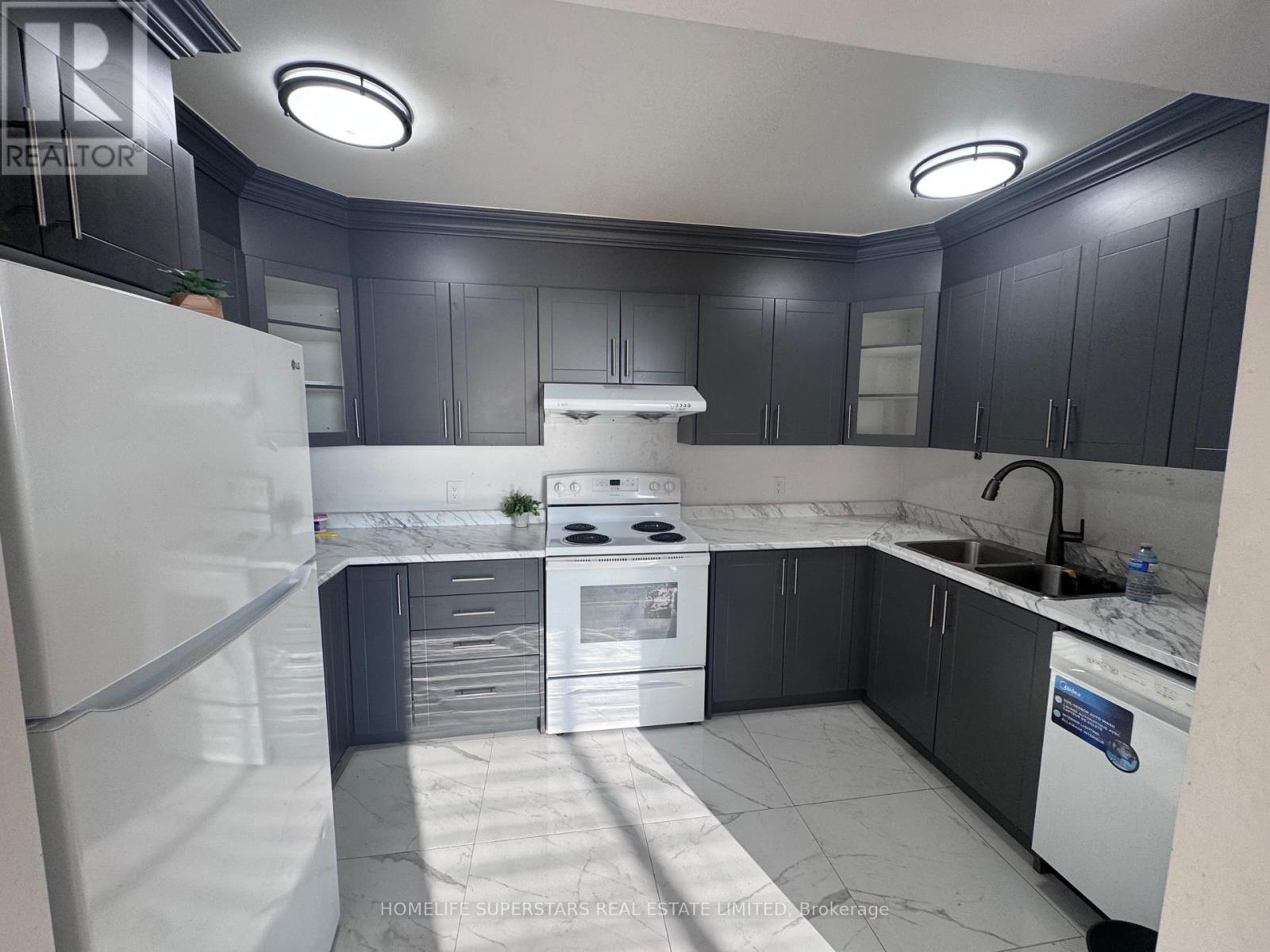 919 - 2835 Islington Avenue, Toronto, Ontario  M9L 2K2 - Photo 4 - W12430823