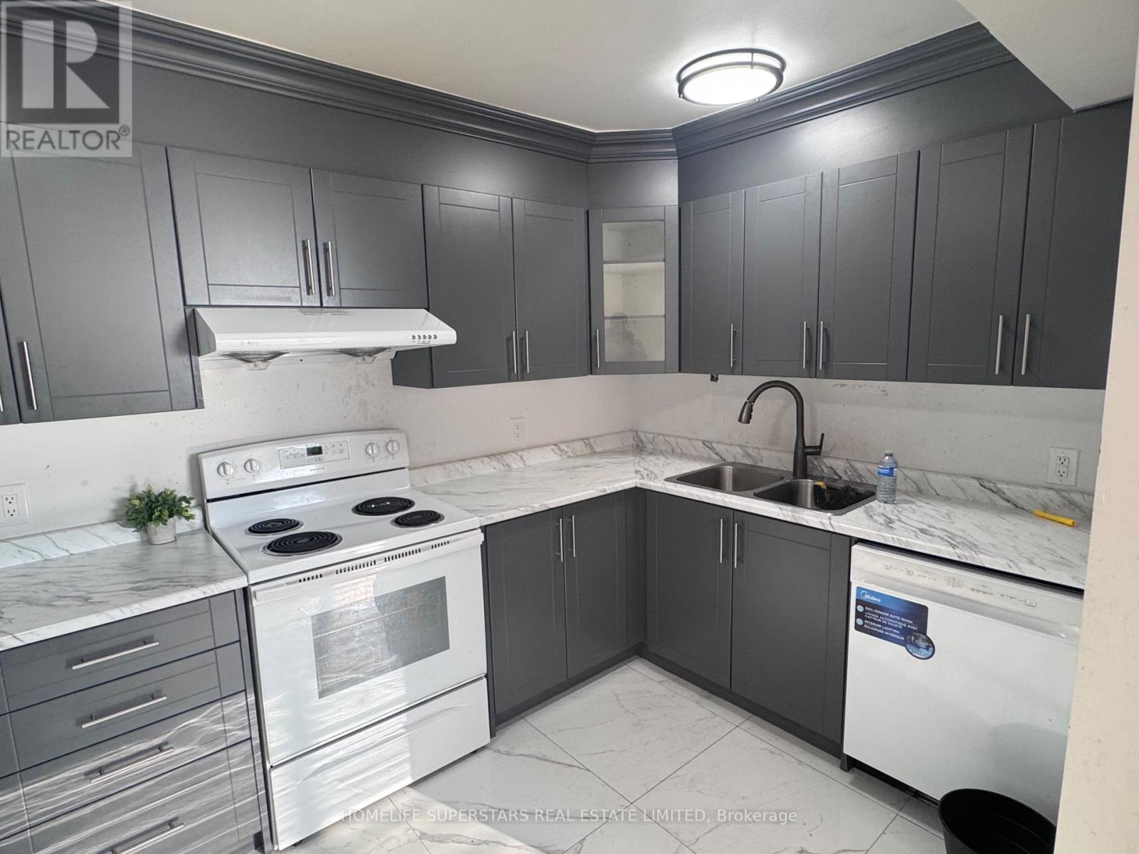 919 - 2835 Islington Avenue, Toronto, Ontario  M9L 2K2 - Photo 5 - W12430823