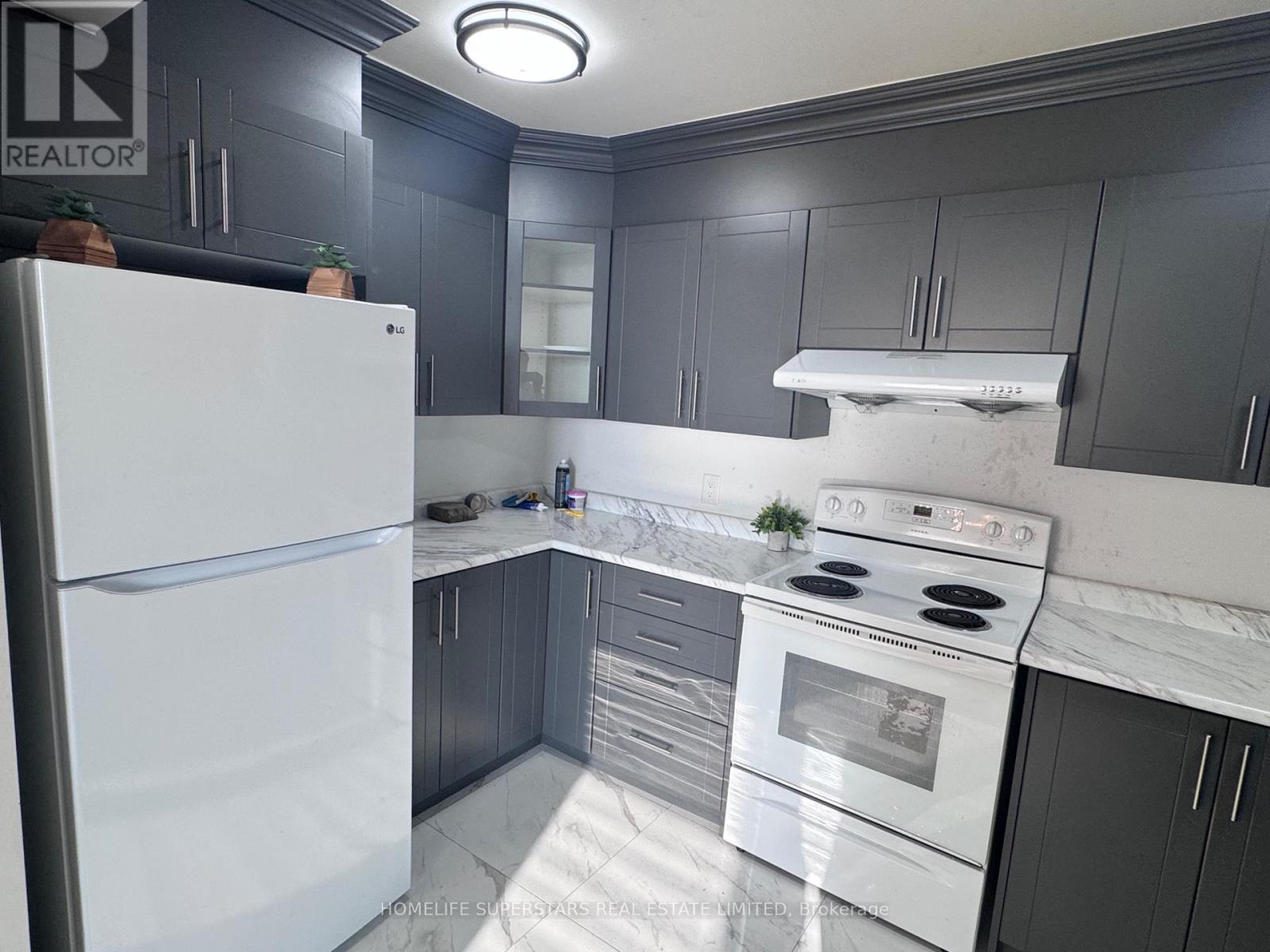 919 - 2835 Islington Avenue, Toronto, Ontario  M9L 2K2 - Photo 6 - W12430823