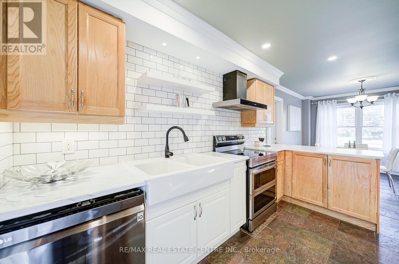 32 Agnes Street, Caledon, Ontario  L7K 0C6 - Photo 16 - W12433422