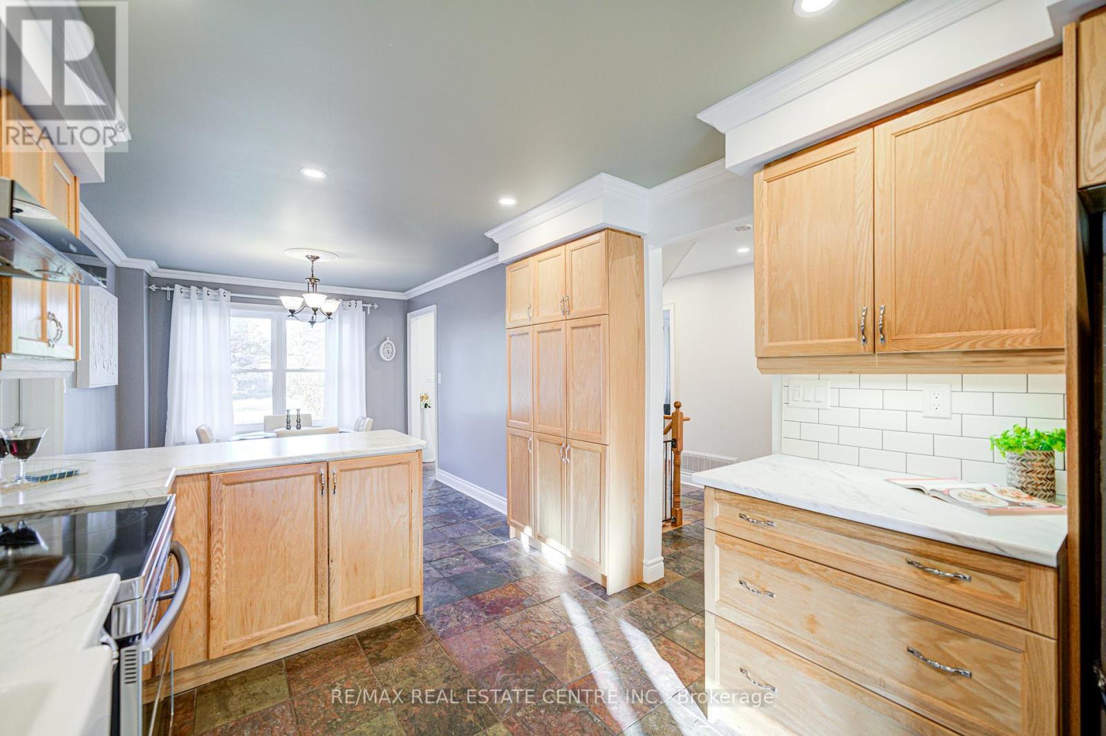 32 Agnes Street, Caledon, Ontario  L7K 0C6 - Photo 18 - W12433422