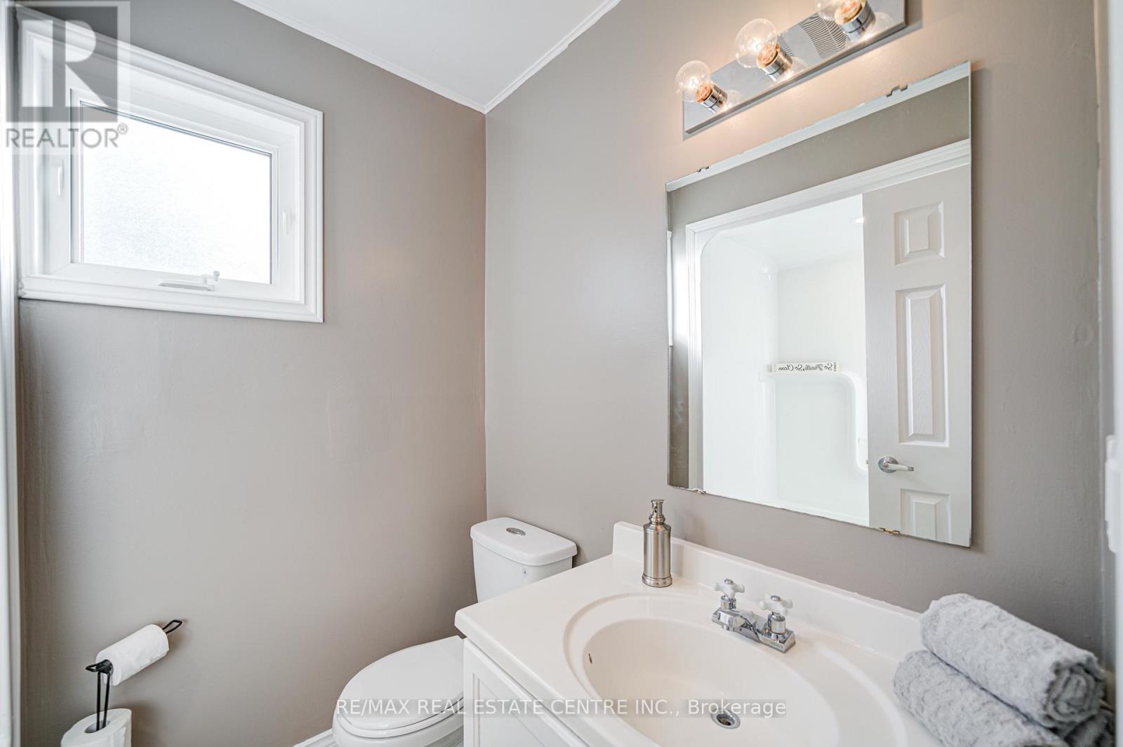 32 Agnes Street, Caledon, Ontario  L7K 0C6 - Photo 30 - W12433422
