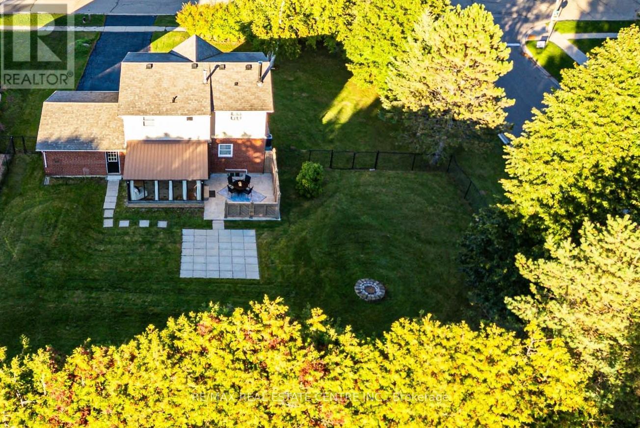32 Agnes Street, Caledon, Ontario  L7K 0C6 - Photo 4 - W12433422