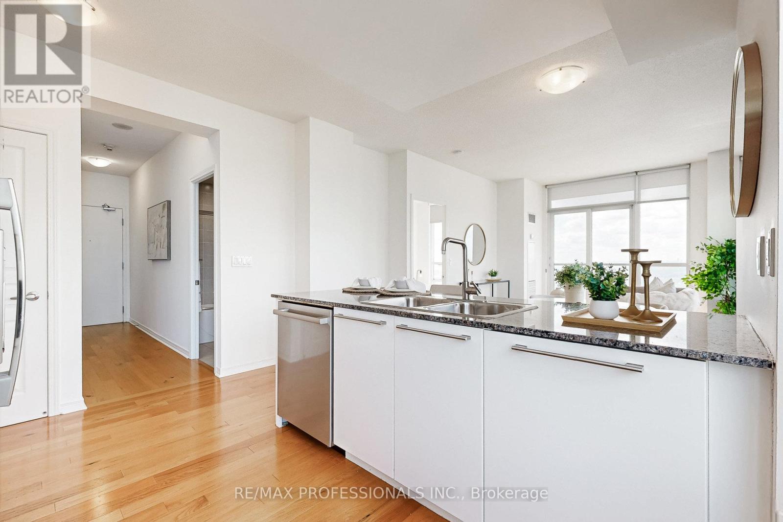 4203 - 2230 Lake Shore Boulevard W, Toronto, Ontario  M8V 0B2 - Photo 11 - W12433433