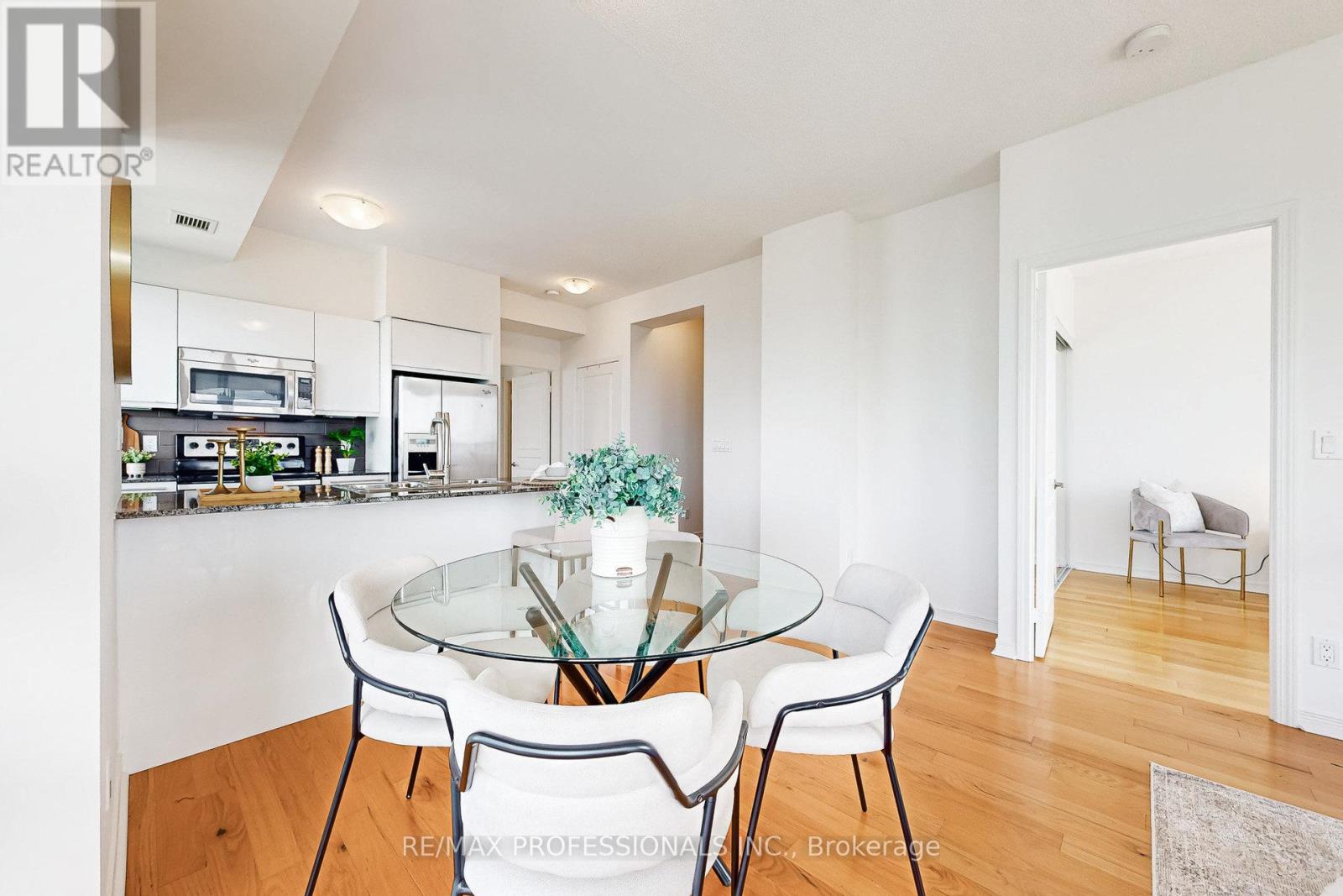 4203 - 2230 Lake Shore Boulevard W, Toronto, Ontario  M8V 0B2 - Photo 13 - W12433433