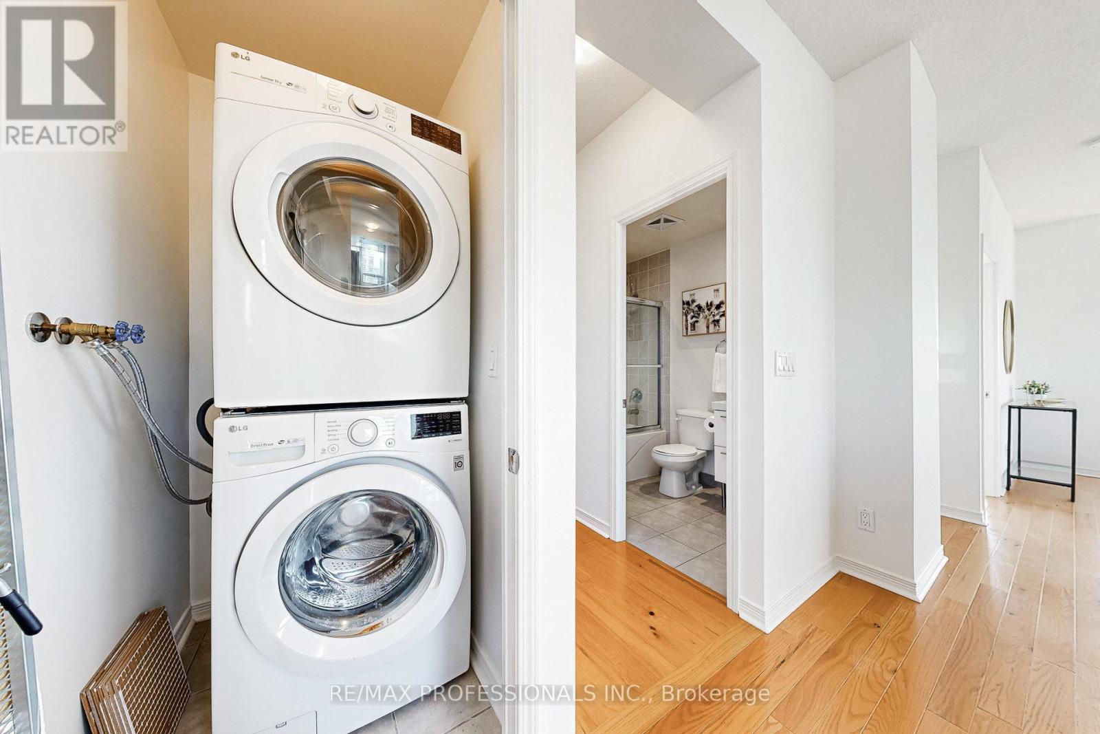 4203 - 2230 Lake Shore Boulevard W, Toronto, Ontario  M8V 0B2 - Photo 22 - W12433433