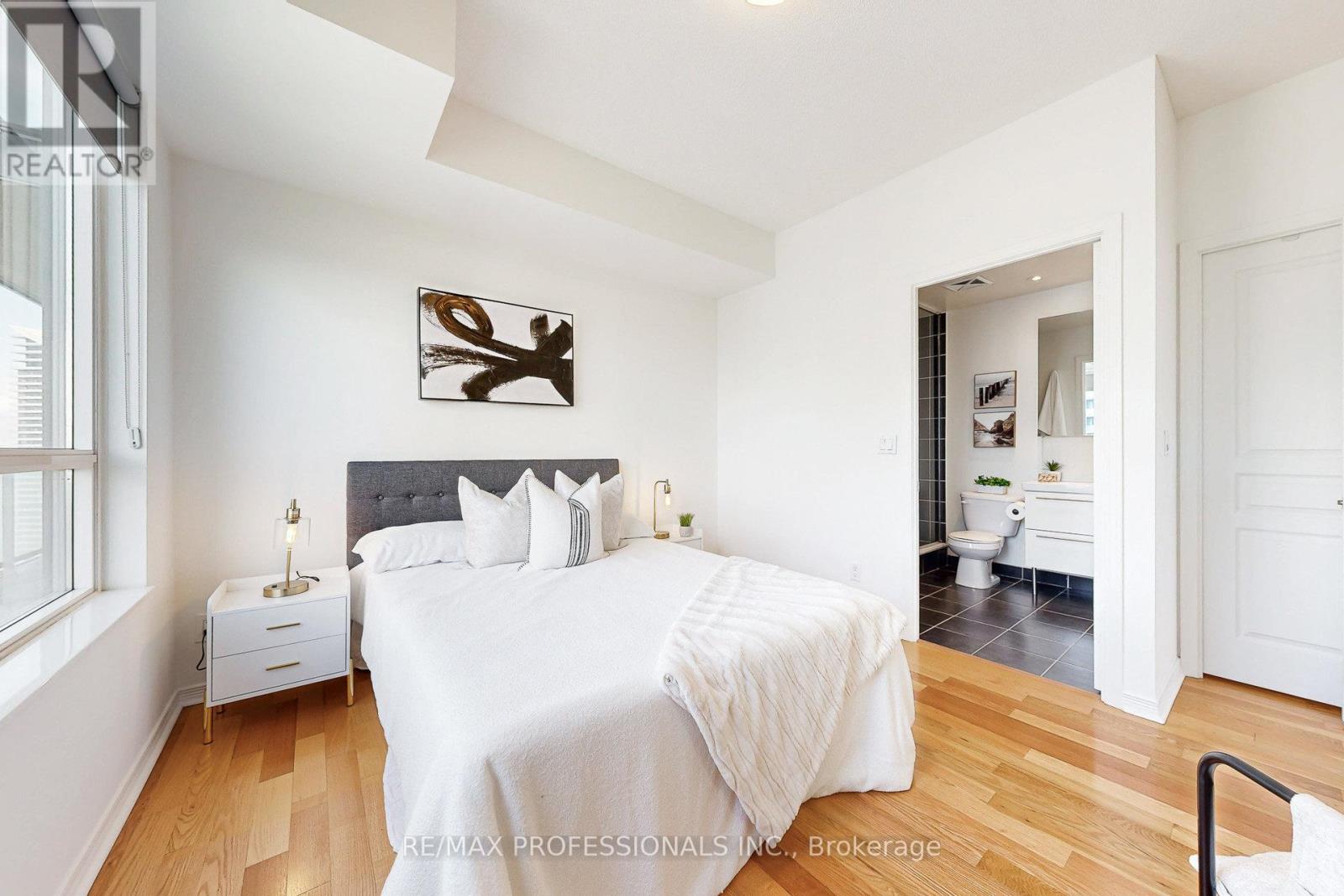 4203 - 2230 Lake Shore Boulevard W, Toronto, Ontario  M8V 0B2 - Photo 25 - W12433433