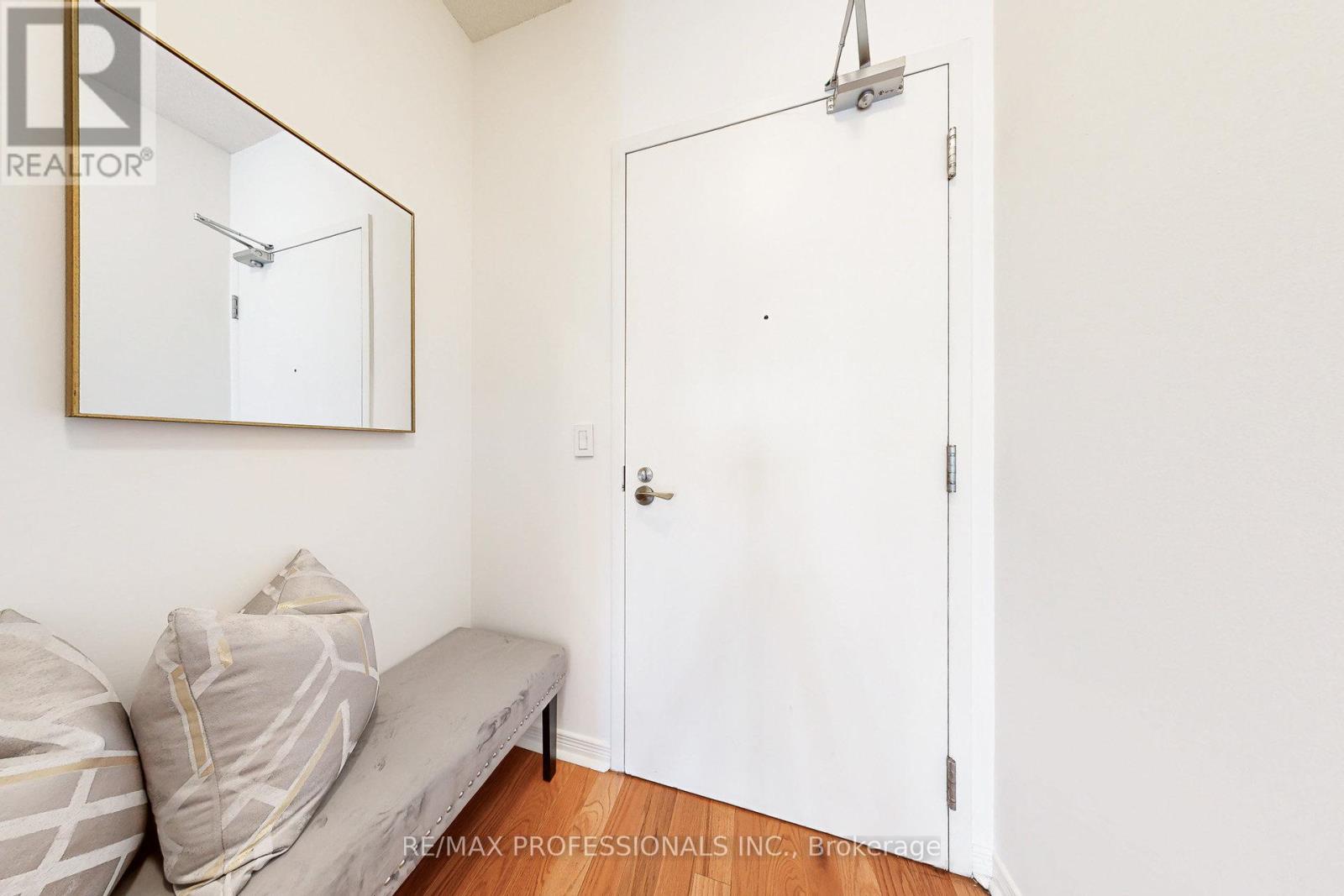 4203 - 2230 Lake Shore Boulevard W, Toronto, Ontario  M8V 0B2 - Photo 3 - W12433433