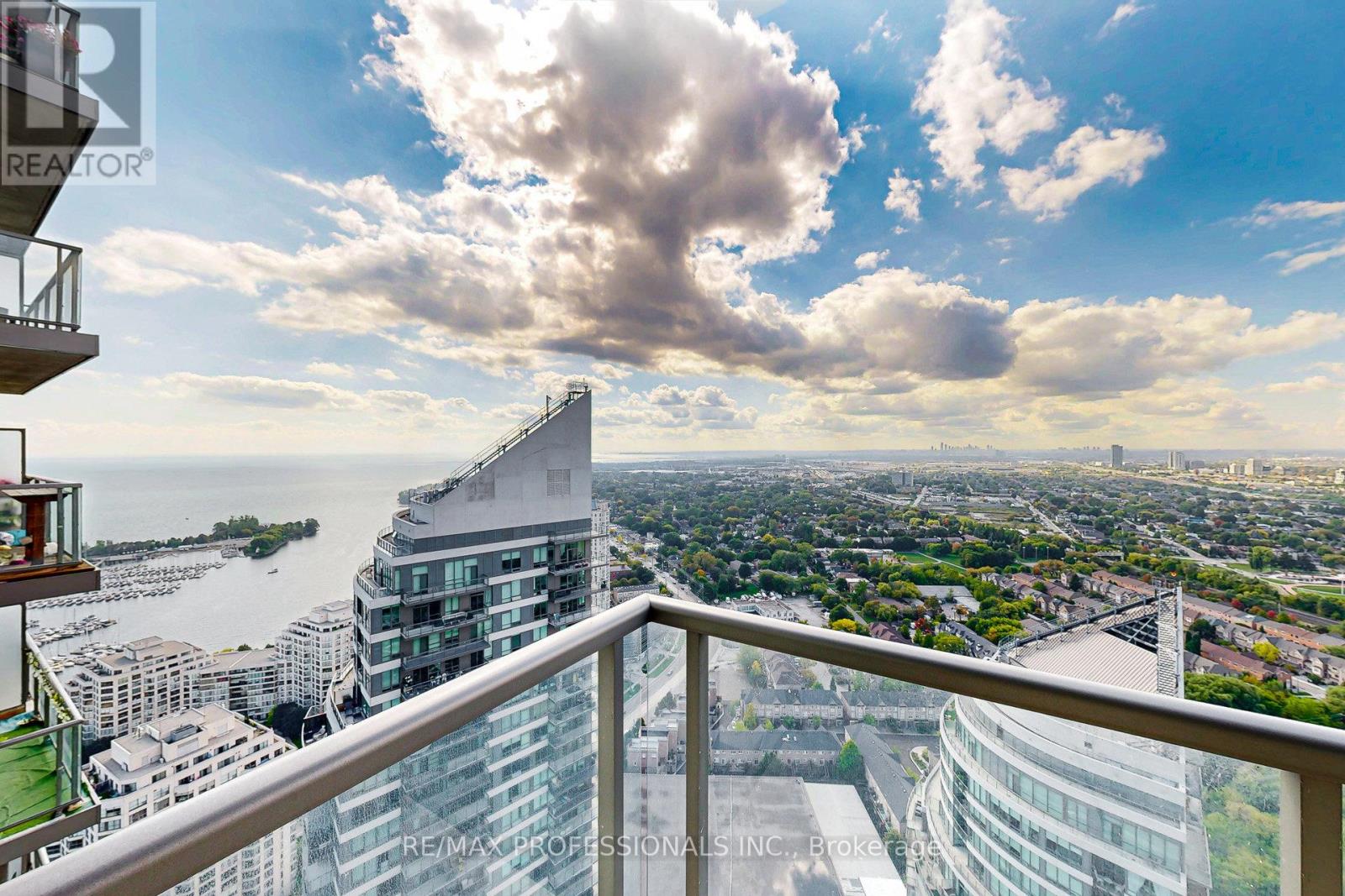 4203 - 2230 Lake Shore Boulevard W, Toronto, Ontario  M8V 0B2 - Photo 32 - W12433433