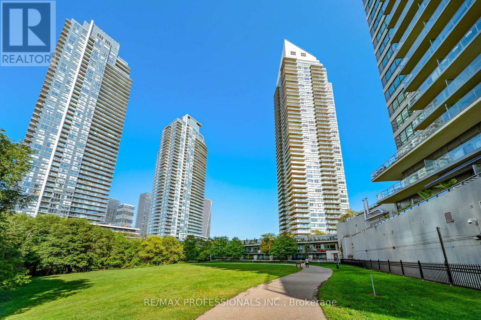 4203 - 2230 Lake Shore Boulevard W, Toronto, Ontario  M8V 0B2 - Photo 39 - W12433433
