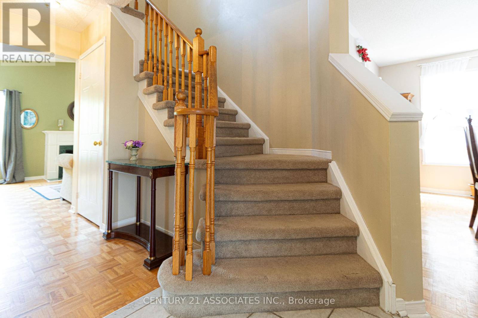 5817 Sidmouth Street, Mississauga, Ontario  L5V 2K3 - Photo 16 - W12433437