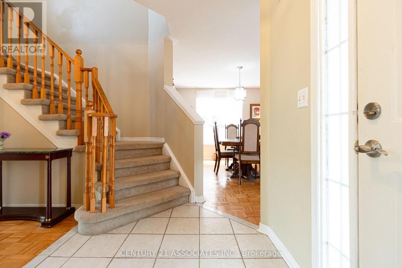 5817 Sidmouth Street, Mississauga, Ontario  L5V 2K3 - Photo 17 - W12433437