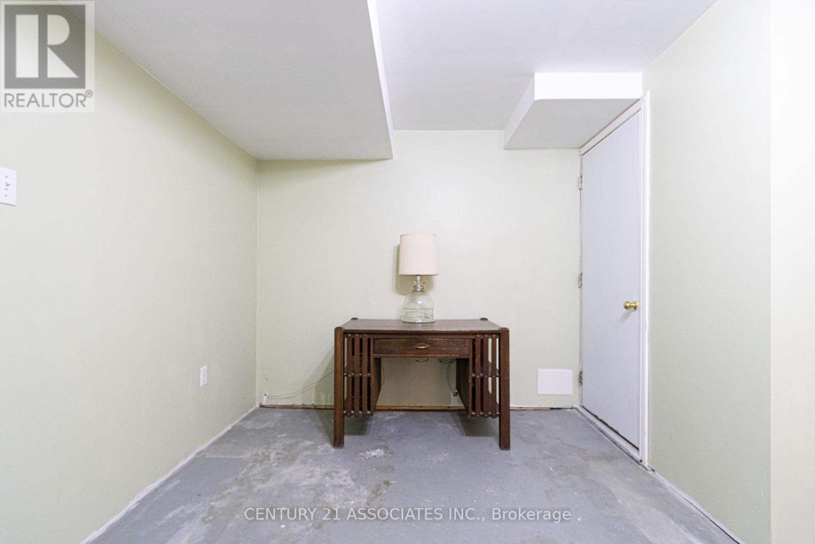 5817 Sidmouth Street, Mississauga, Ontario  L5V 2K3 - Photo 28 - W12433437