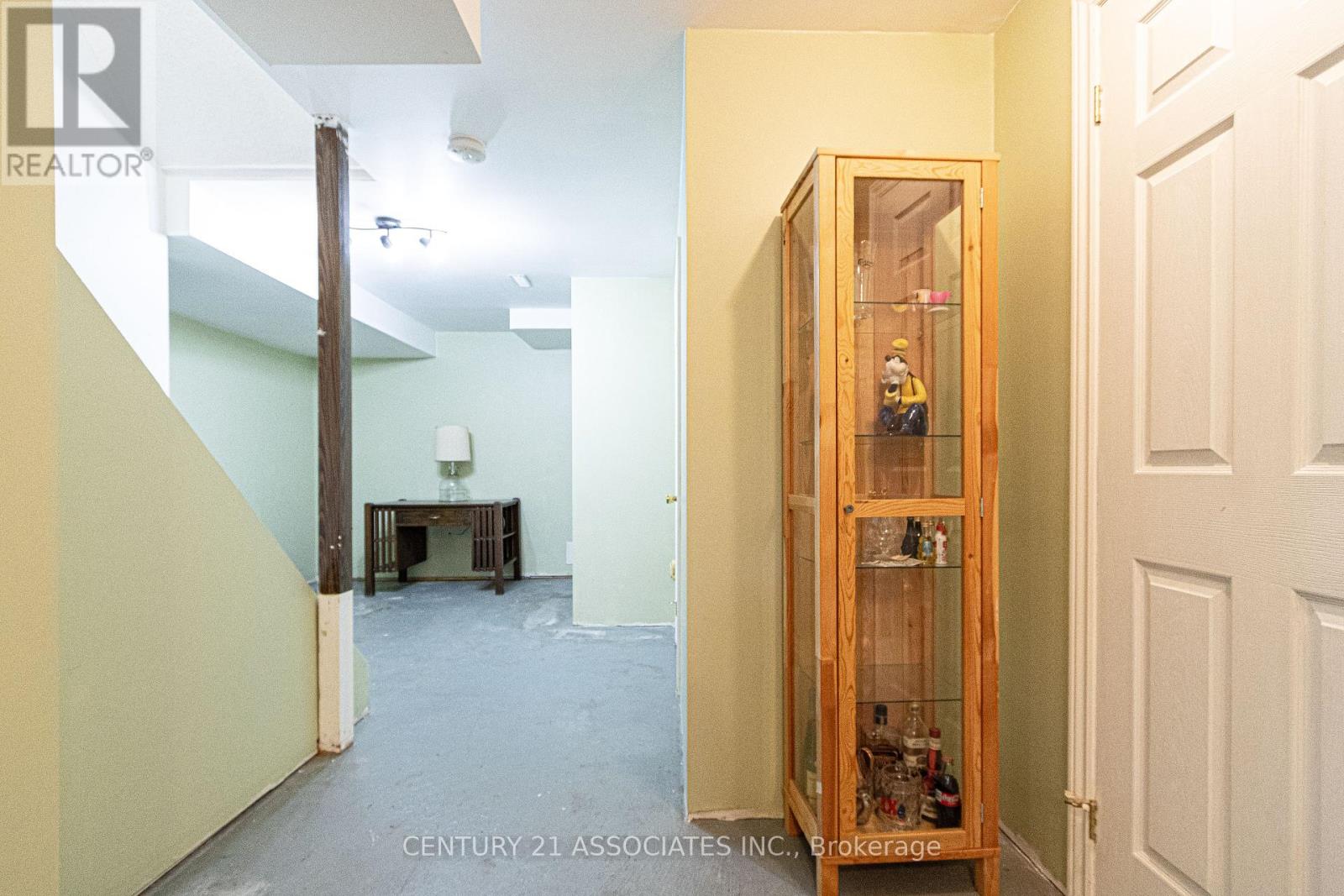5817 Sidmouth Street, Mississauga, Ontario  L5V 2K3 - Photo 29 - W12433437