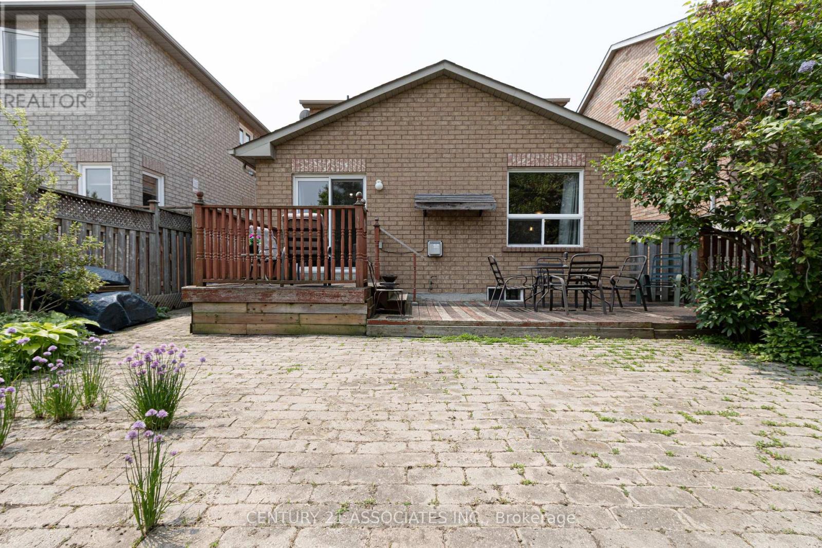 5817 Sidmouth Street, Mississauga, Ontario  L5V 2K3 - Photo 32 - W12433437