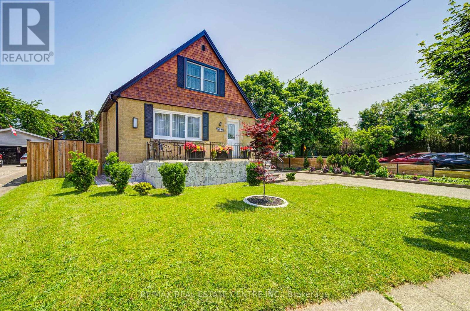272 Grantham Avenue, St. Catharines, Ontario  L2M 4Z9 - Photo 2 - X12433421