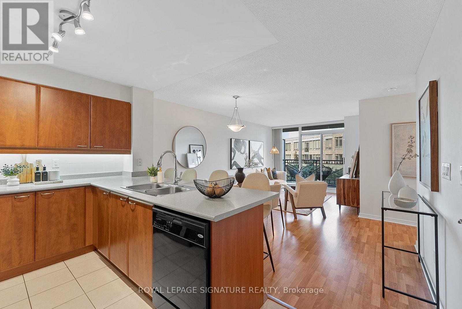 521 - 205 The Donway W, Toronto, Ontario  M3B 3S5 - Photo 2 - C12433450