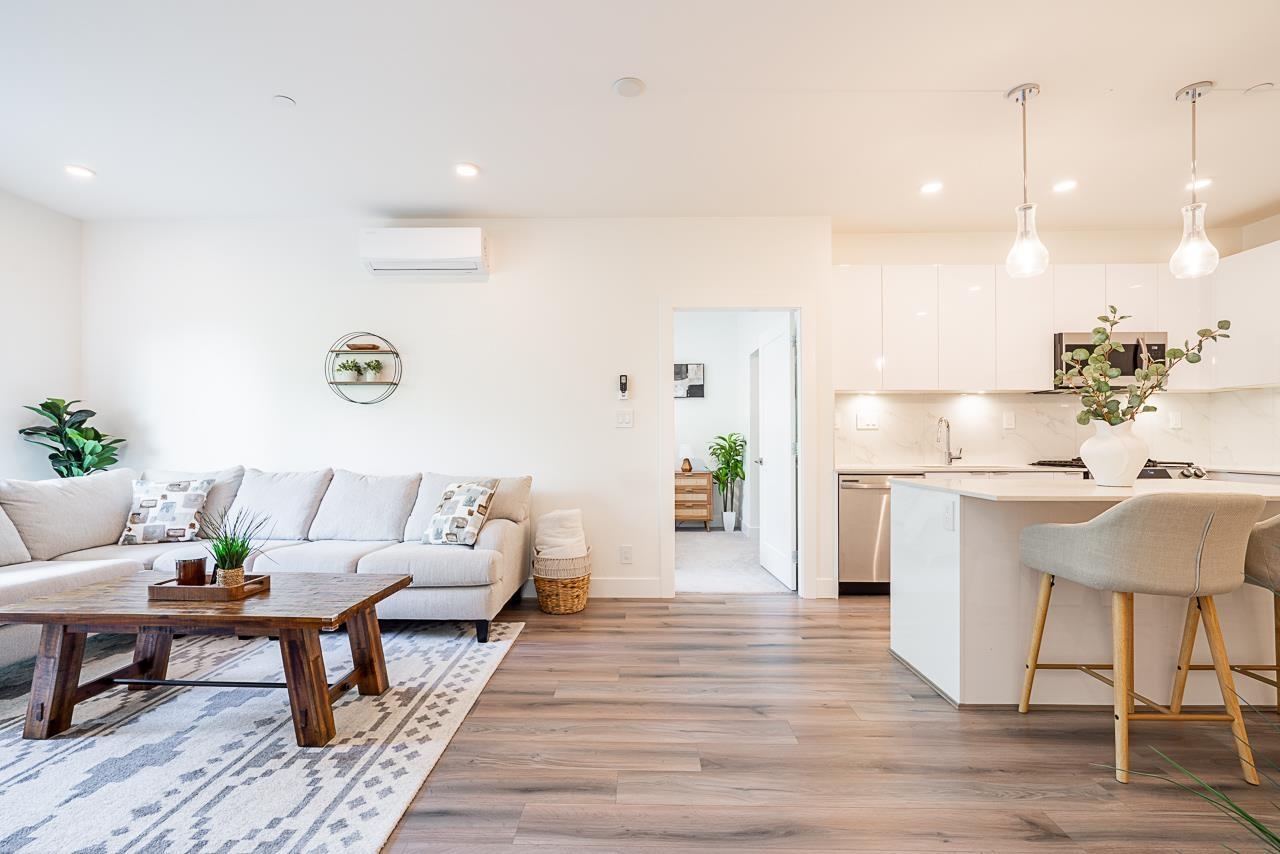 B311 8447 202 STREET, langley, British Columbia