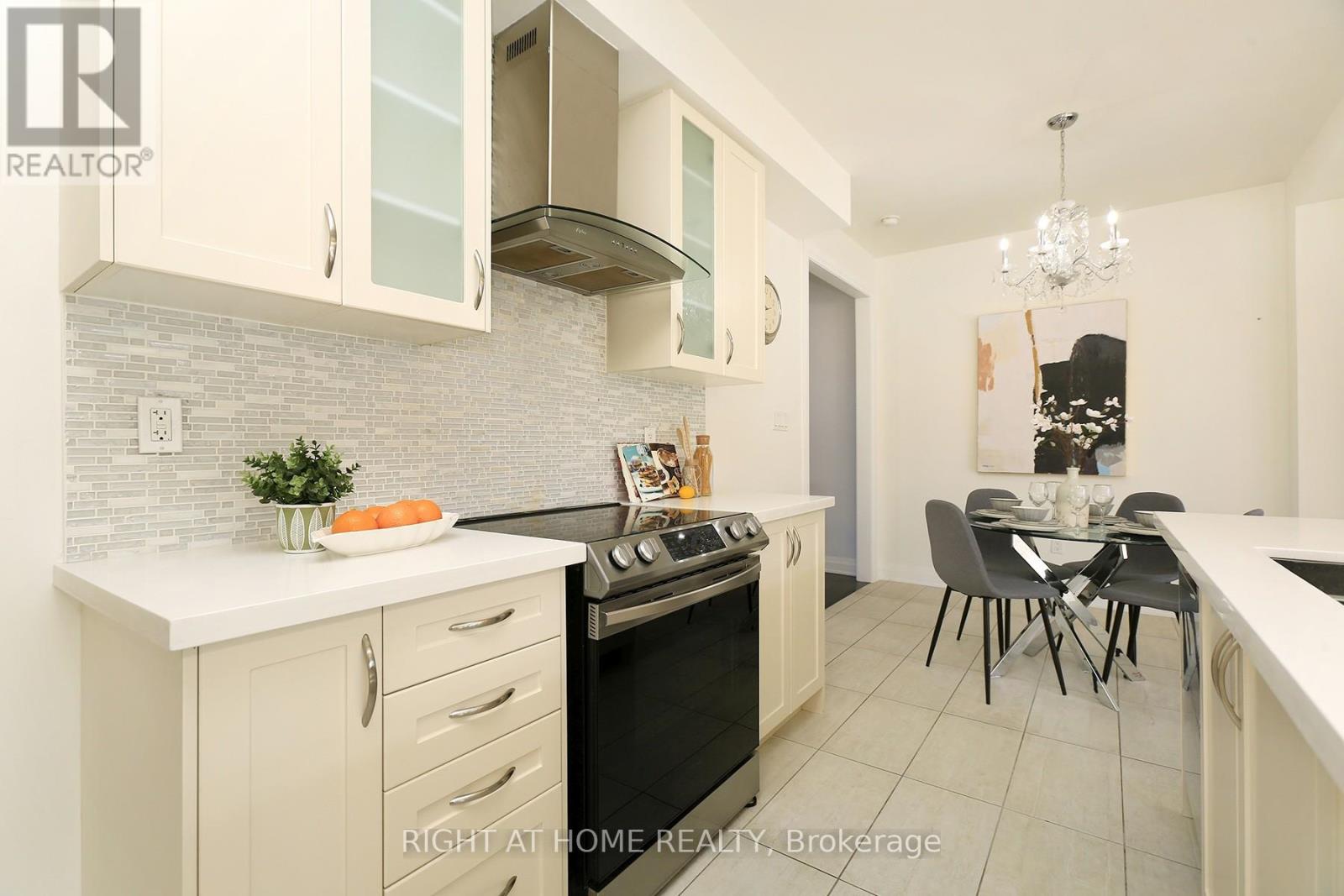 63 East's Corner Boulevard, Vaughan, Ontario  L4H 3Z7 - Photo 11 - N12433467