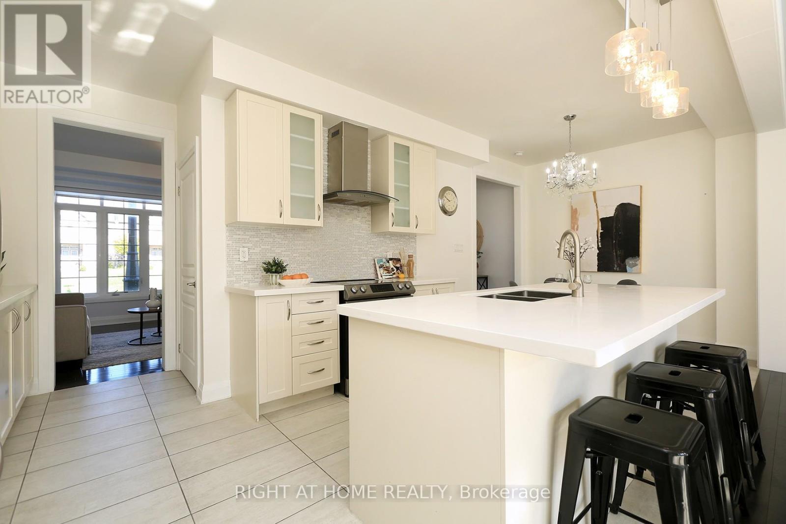 63 East's Corner Boulevard, Vaughan, Ontario  L4H 3Z7 - Photo 14 - N12433467