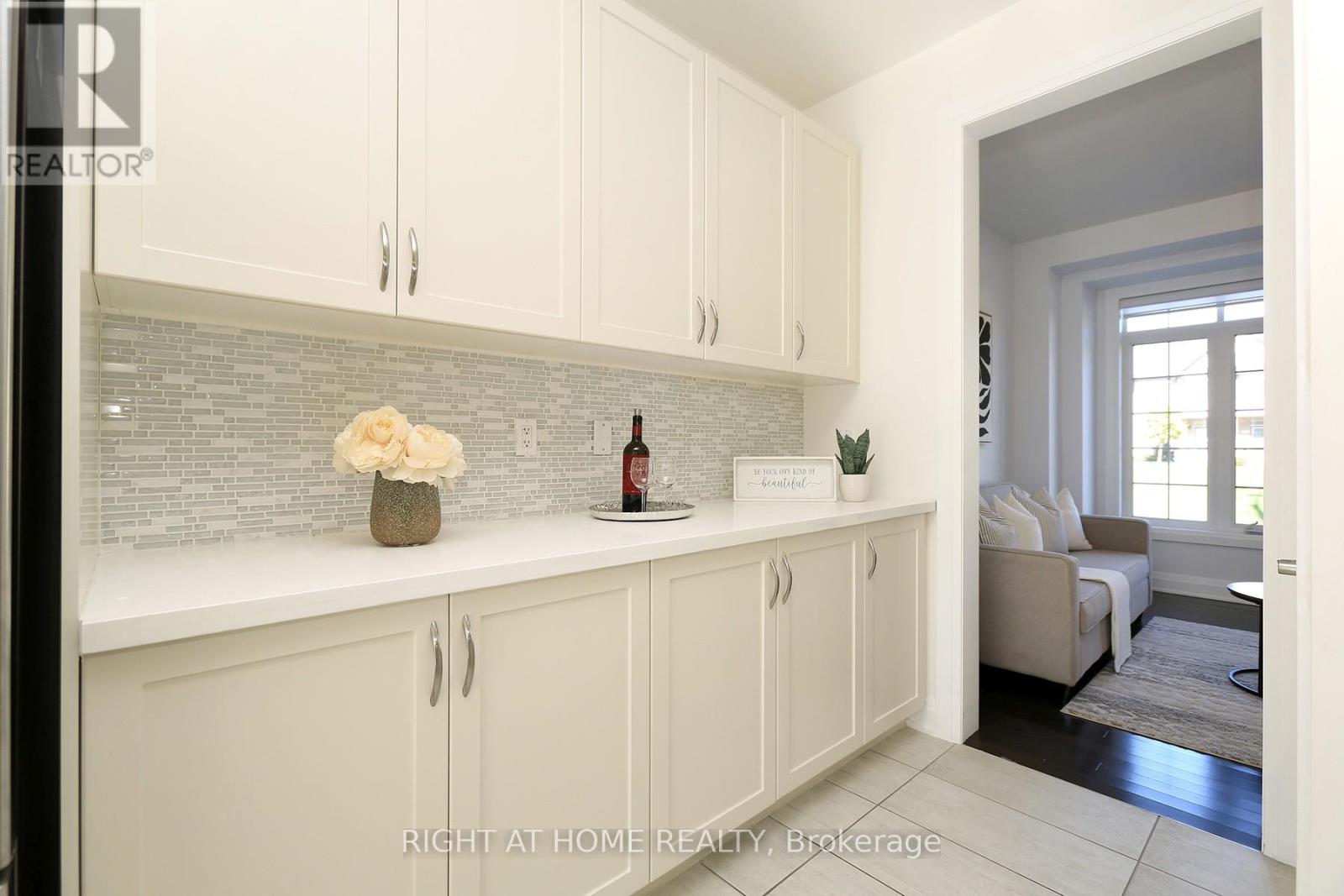 63 East's Corner Boulevard, Vaughan, Ontario  L4H 3Z7 - Photo 15 - N12433467