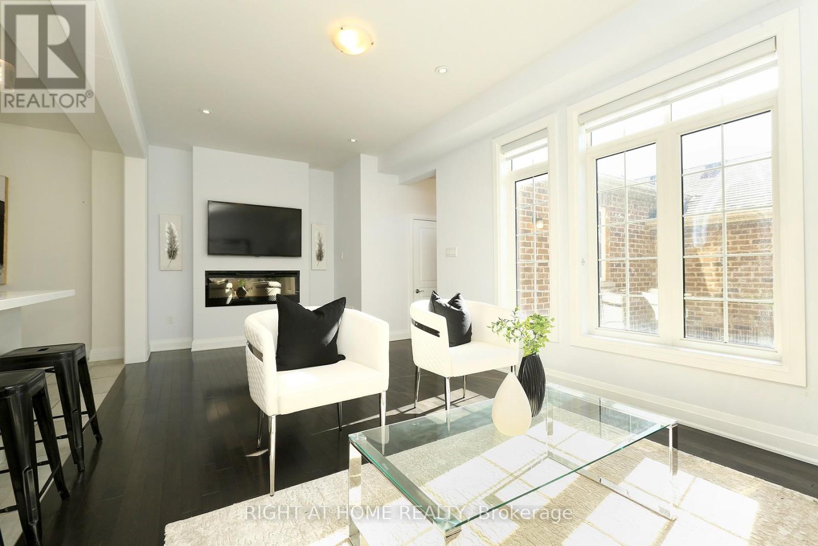 63 East's Corner Boulevard, Vaughan, Ontario  L4H 3Z7 - Photo 19 - N12433467