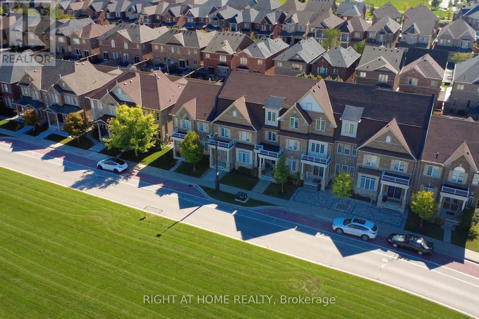 63 East's Corner Boulevard, Vaughan, Ontario  L4H 3Z7 - Photo 3 - N12433467