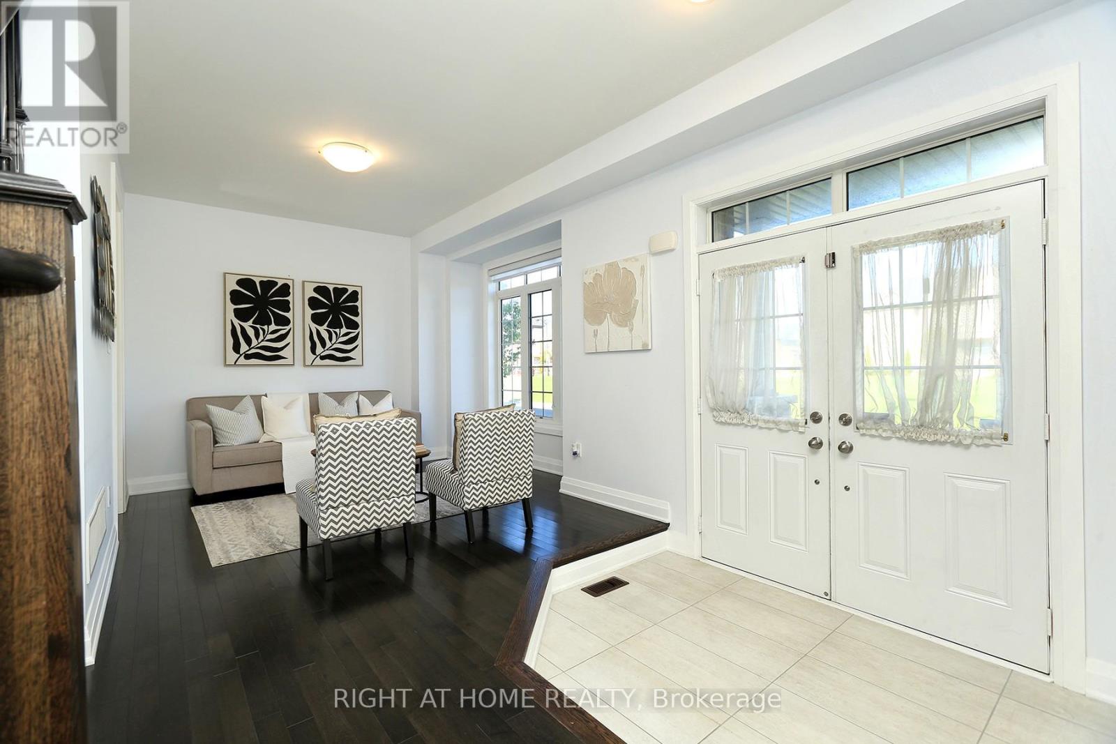 63 East's Corner Boulevard, Vaughan, Ontario  L4H 3Z7 - Photo 4 - N12433467