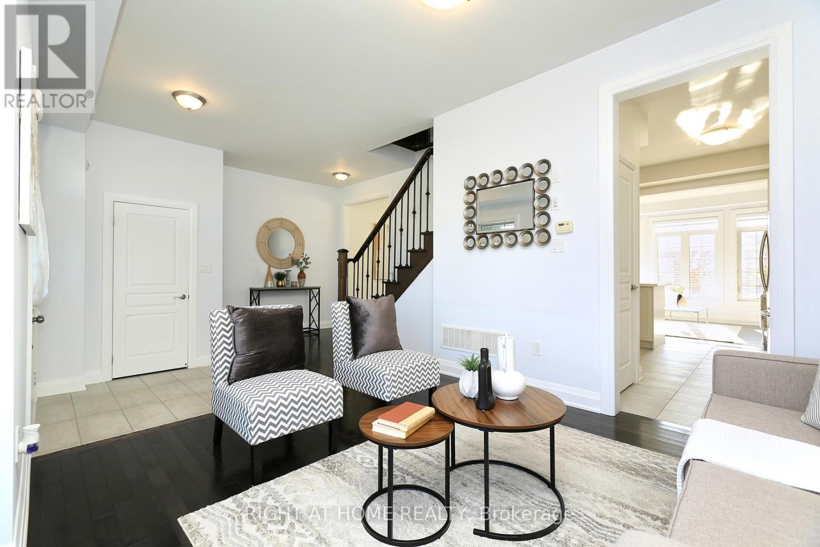 63 East's Corner Boulevard, Vaughan, Ontario  L4H 3Z7 - Photo 7 - N12433467