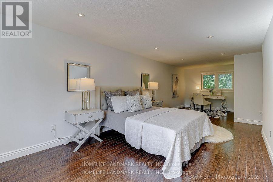 30 Misty Moor Drive, Richmond Hill, Ontario  L4C 6R1 - Photo 16 - N12433474