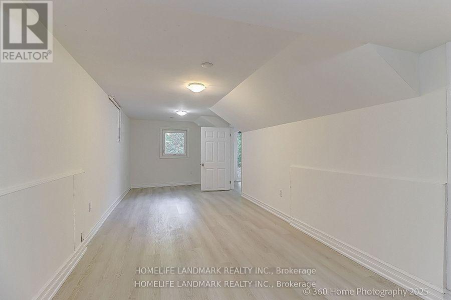 30 Misty Moor Drive, Richmond Hill, Ontario  L4C 6R1 - Photo 22 - N12433474