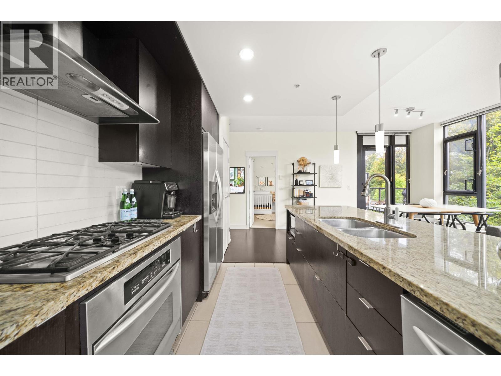 603 7088 18th Avenue, Burnaby, British Columbia  V3N 0A2 - Photo 9 - R3053149