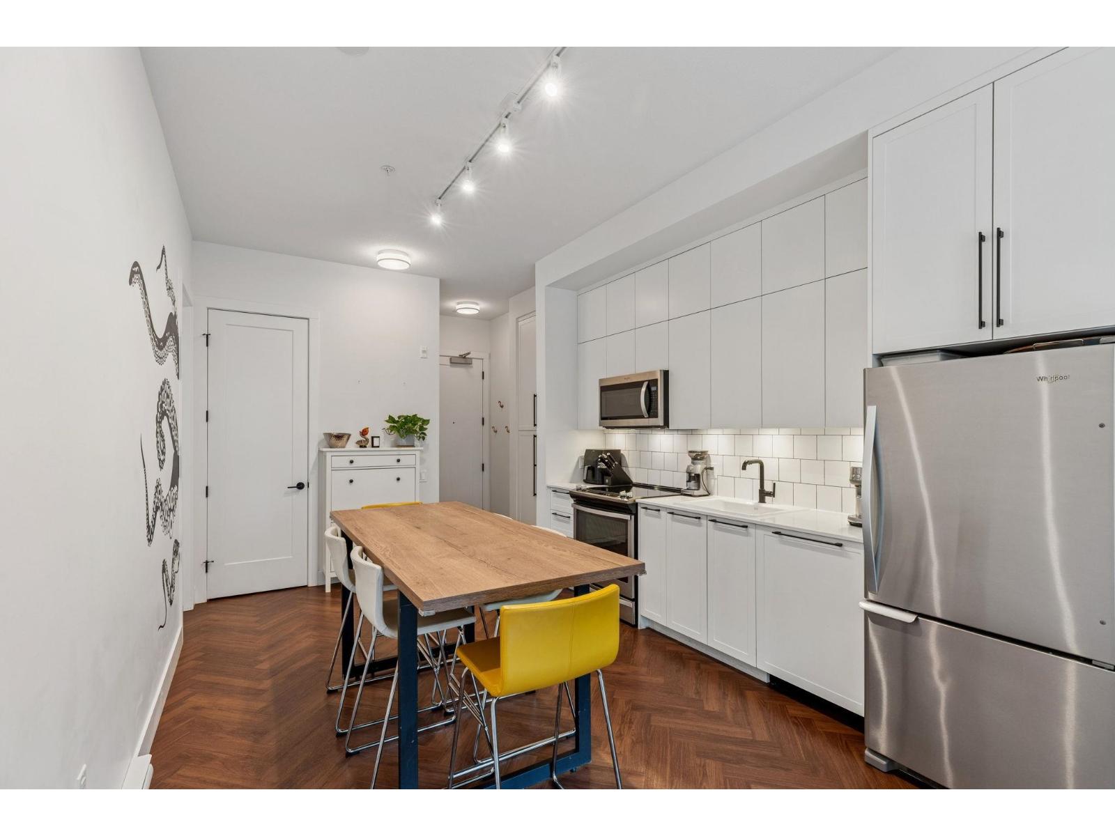 104 14968 101a Avenue, Surrey, British Columbia  V3R 0E8 - Photo 6 - R3053351