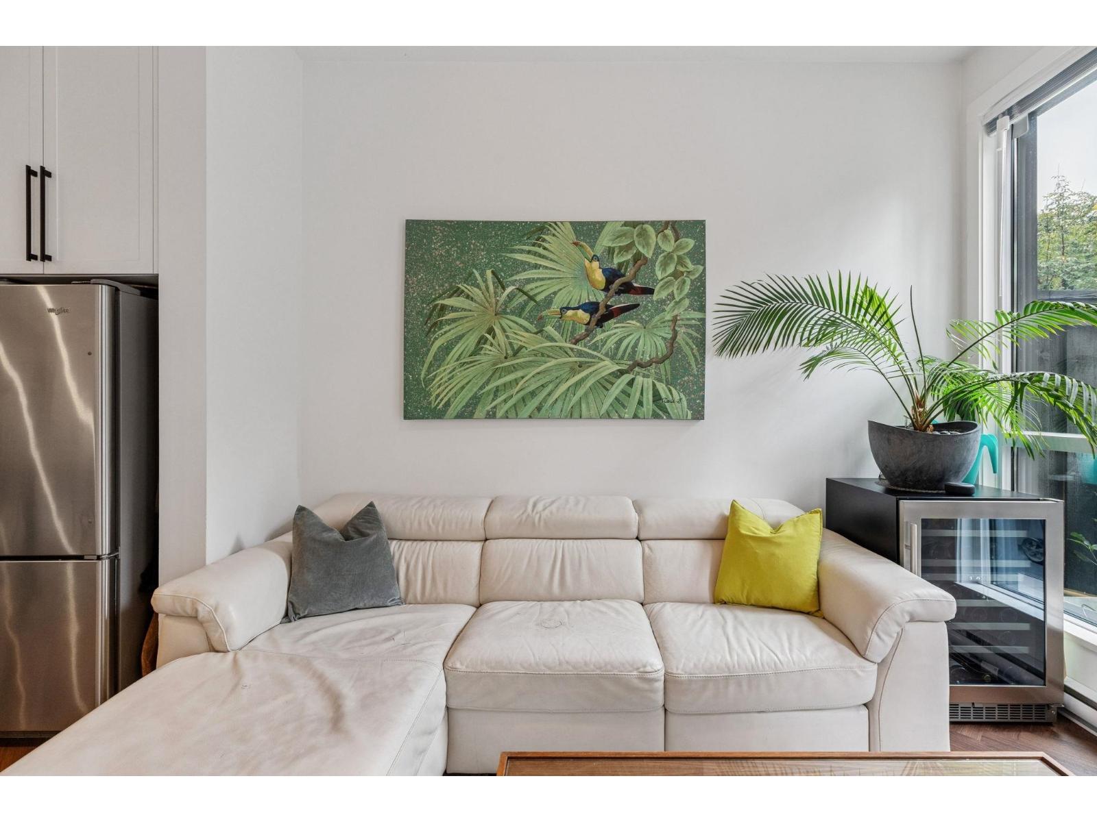 104 14968 101a Avenue, Surrey, British Columbia  V3R 0E8 - Photo 4 - R3053351