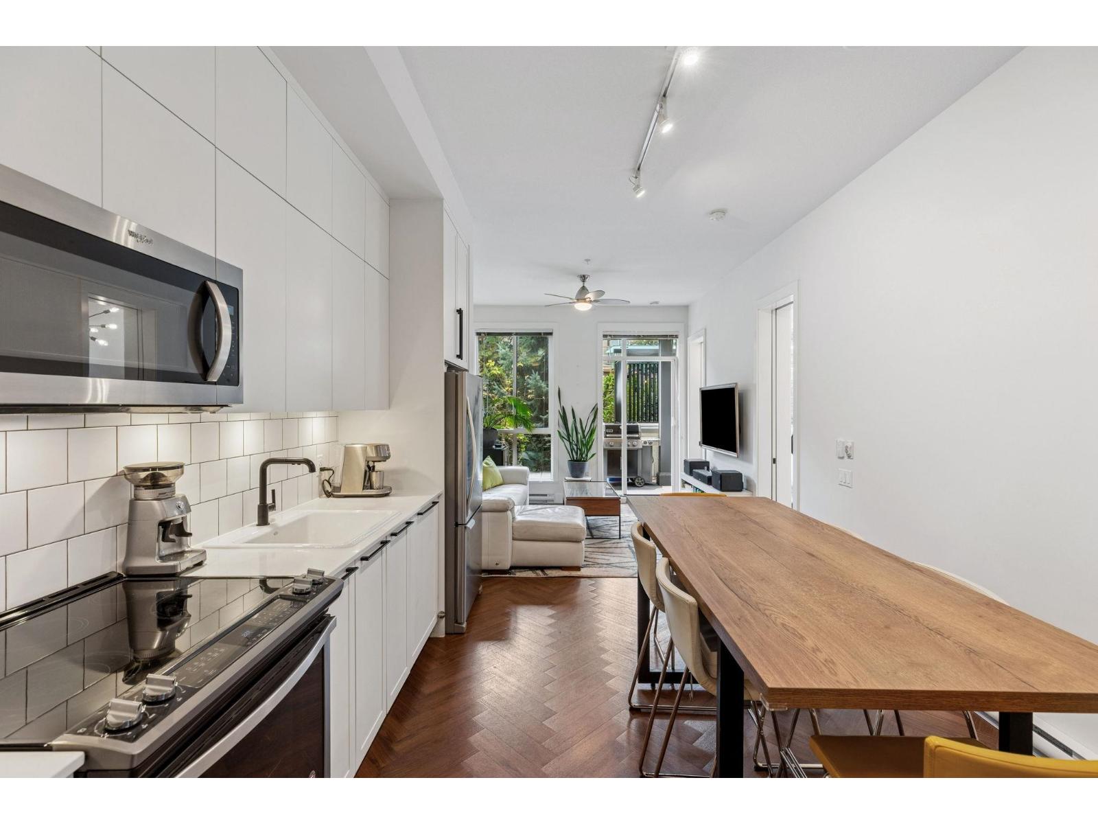 104 14968 101a Avenue, Surrey, British Columbia  V3R 0E8 - Photo 11 - R3053351