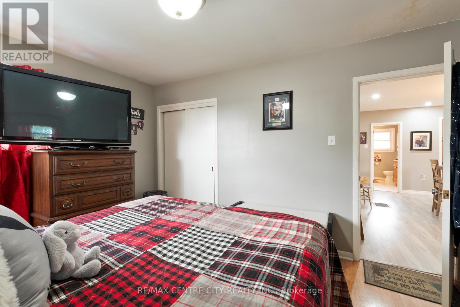 168 Fairview Avenue, St. Thomas, Ontario  N5R 4Y1 - Photo 15 - X12433483