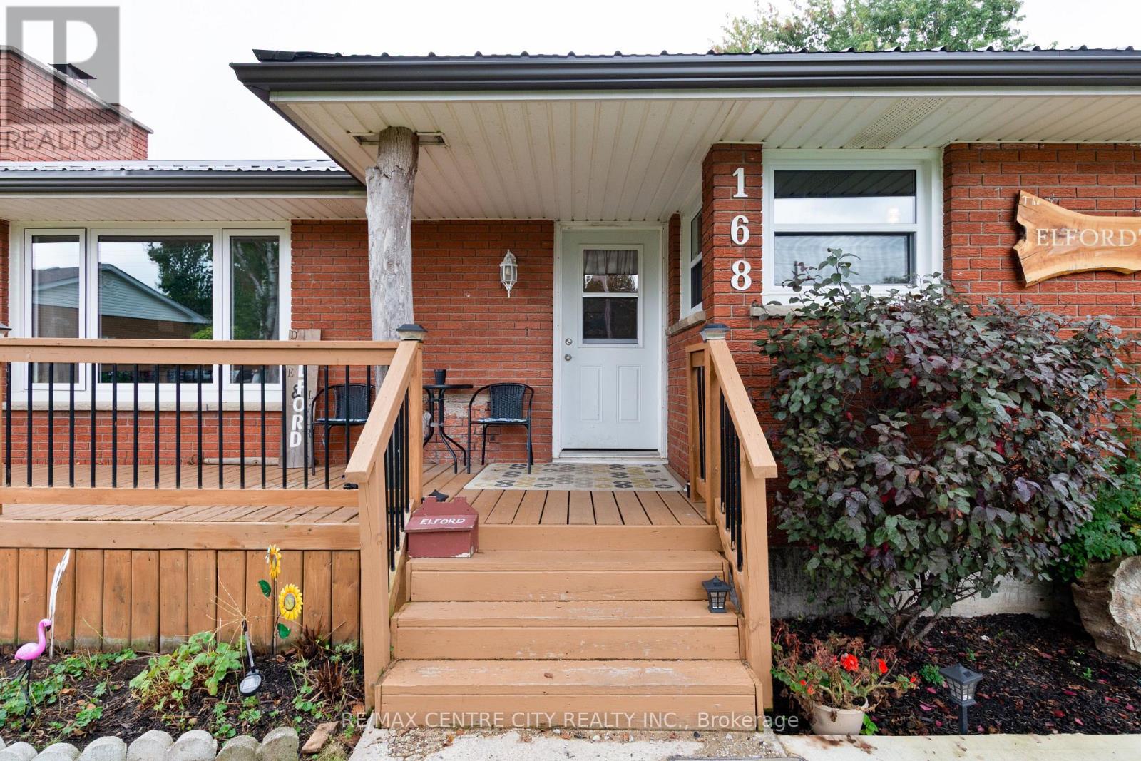 168 Fairview Avenue, St. Thomas, Ontario  N5R 4Y1 - Photo 3 - X12433483