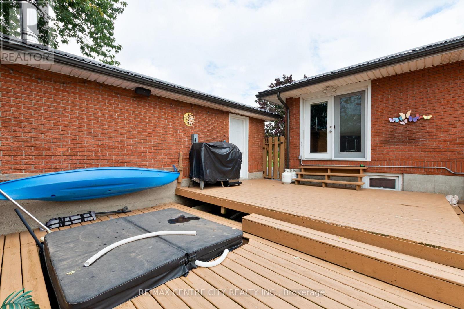 168 Fairview Avenue, St. Thomas, Ontario  N5R 4Y1 - Photo 35 - X12433483