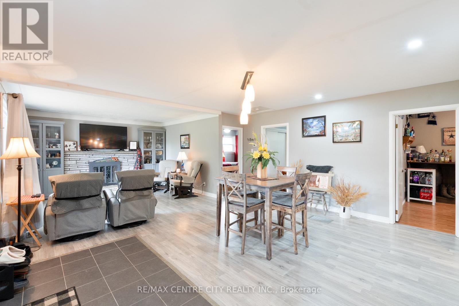 168 Fairview Avenue, St. Thomas, Ontario  N5R 4Y1 - Photo 4 - X12433483