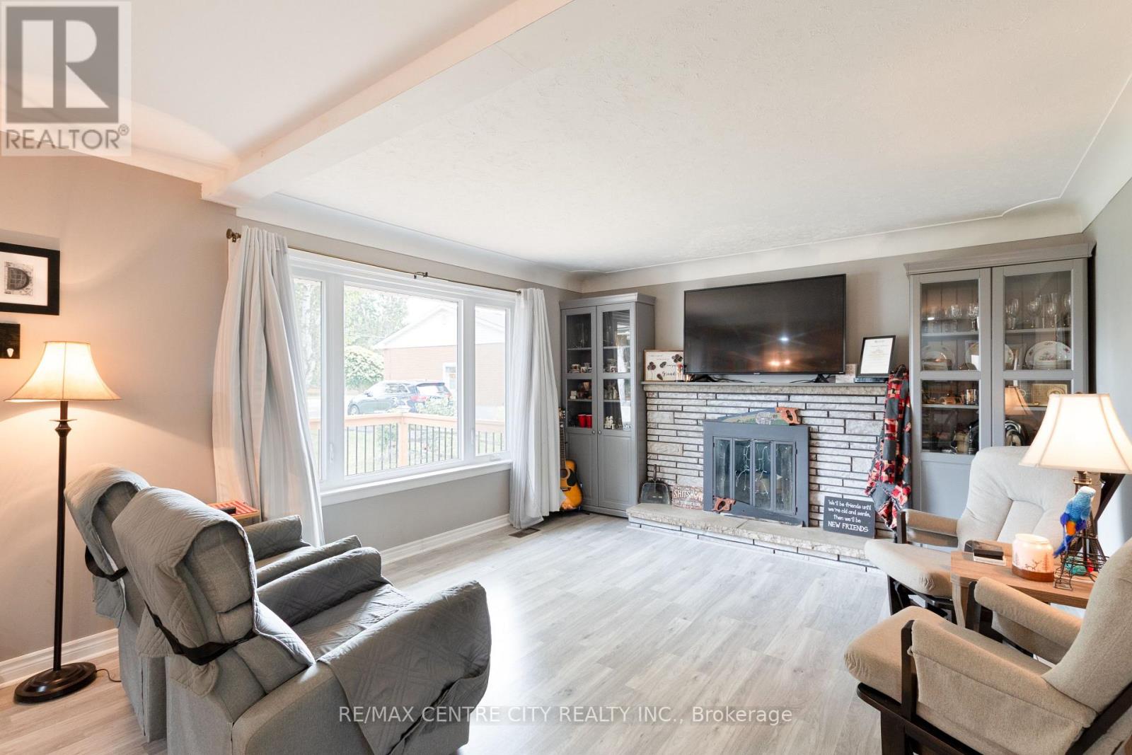 168 Fairview Avenue, St. Thomas, Ontario  N5R 4Y1 - Photo 6 - X12433483