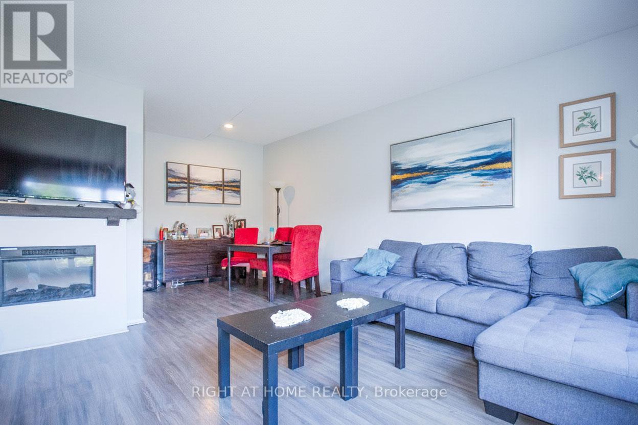 53 - 2640 Draper Avenue, Ottawa, Ontario  K2H 8V3 - Photo 2 - X12433479