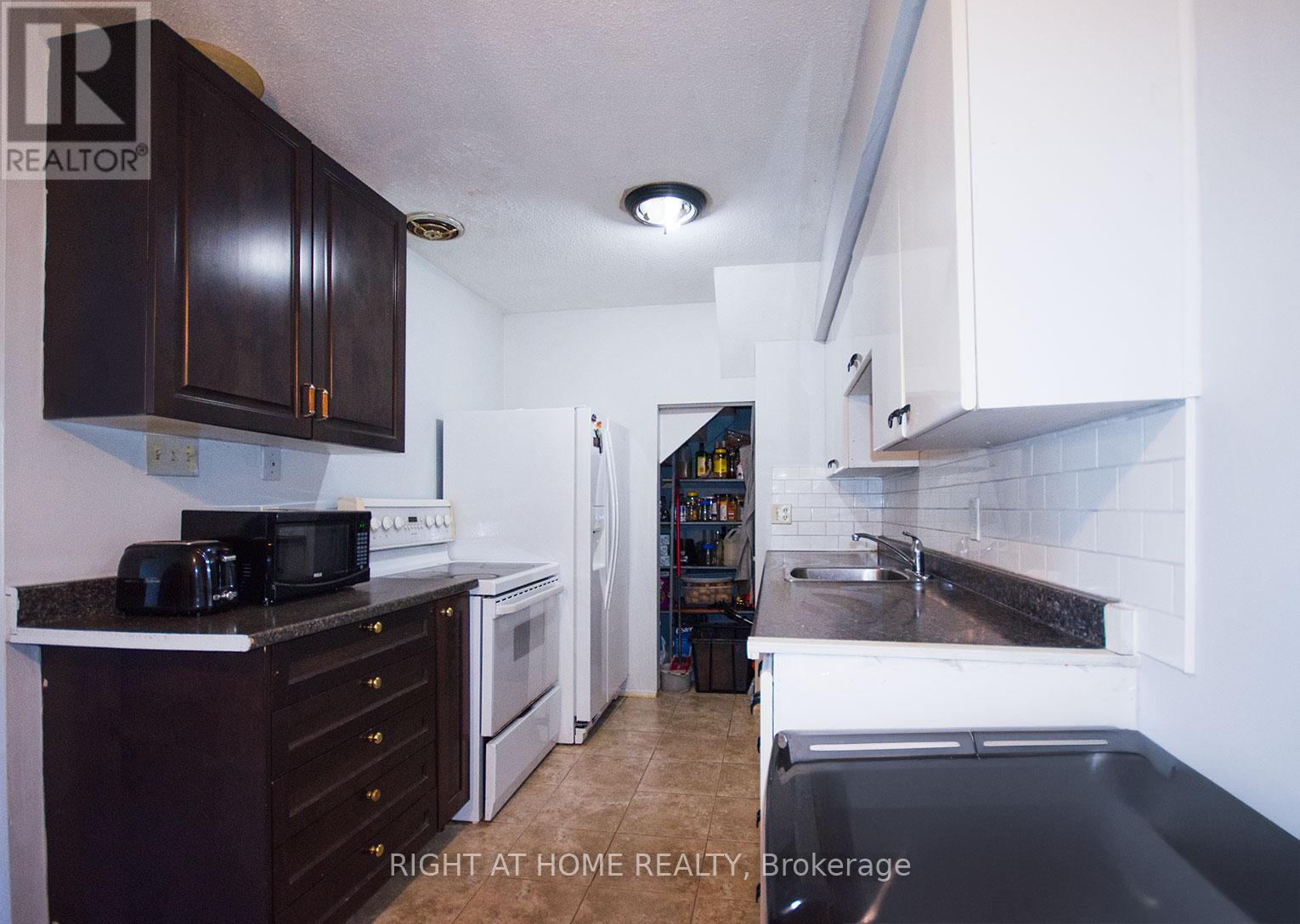 53 - 2640 Draper Avenue, Ottawa, Ontario  K2H 8V3 - Photo 8 - X12433479