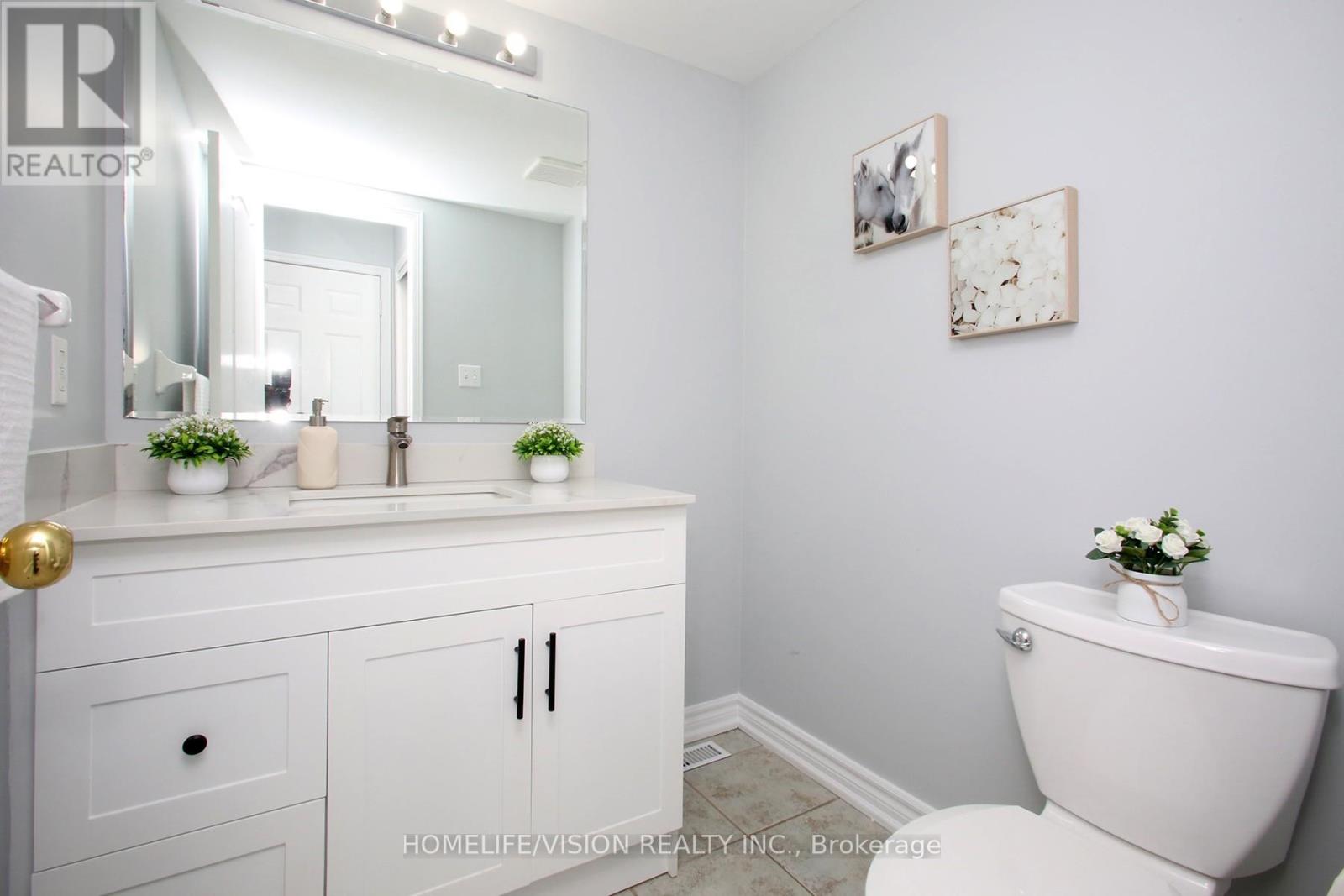 3810 Foxborough Trail, Mississauga, Ontario  L5N 7W4 - Photo 18 - W12433470