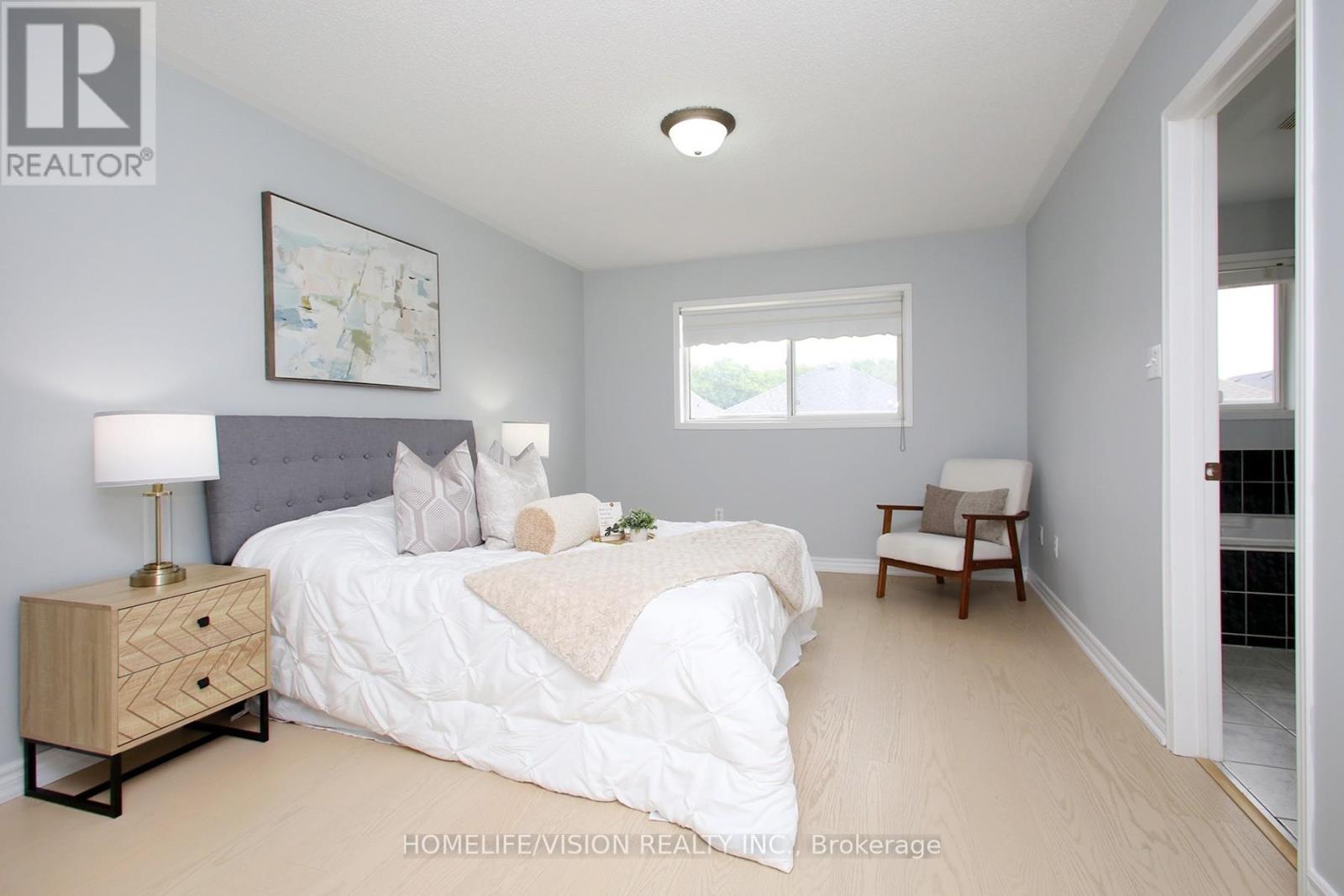 3810 Foxborough Trail, Mississauga, Ontario  L5N 7W4 - Photo 20 - W12433470