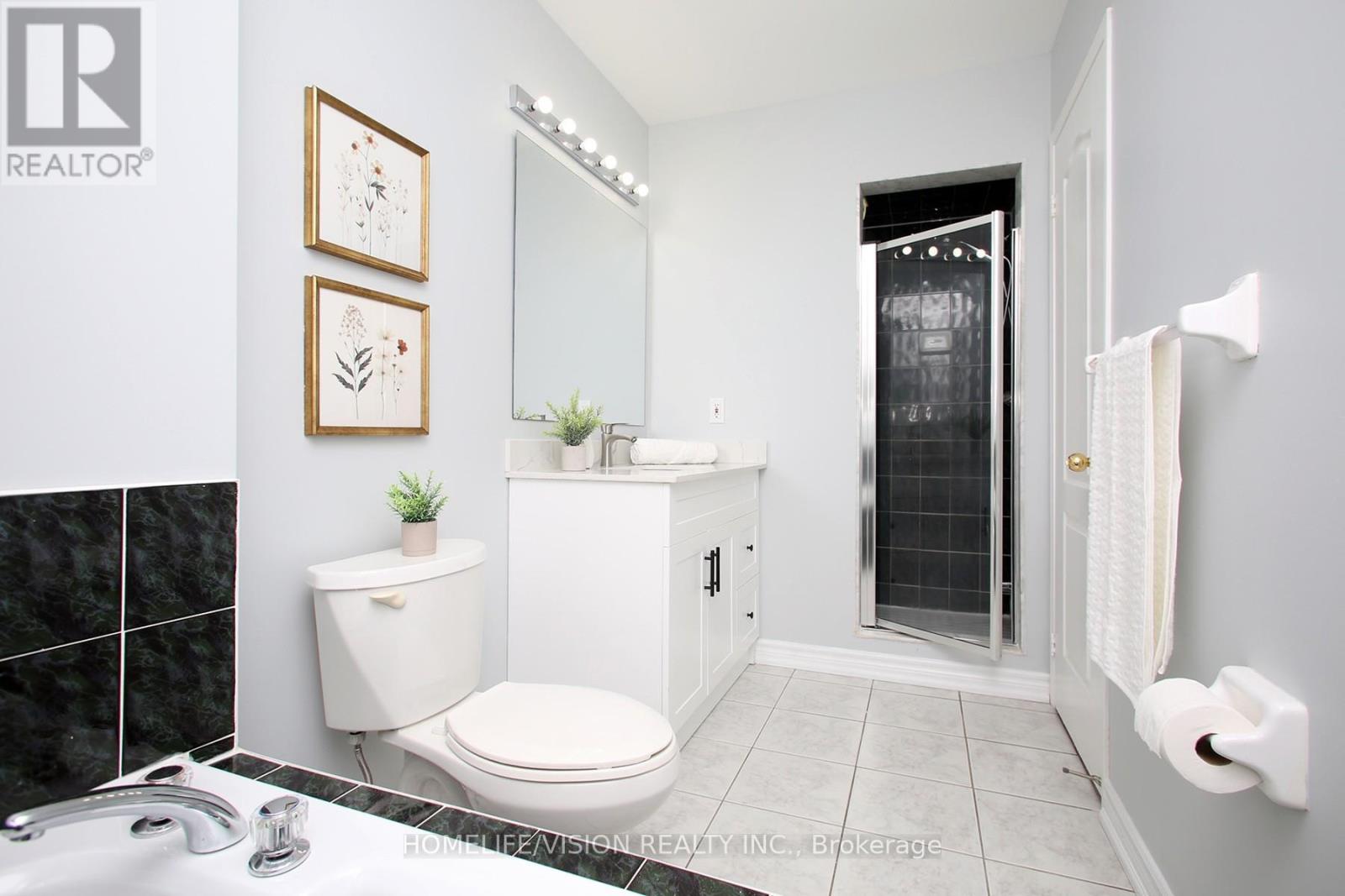 3810 Foxborough Trail, Mississauga, Ontario  L5N 7W4 - Photo 21 - W12433470