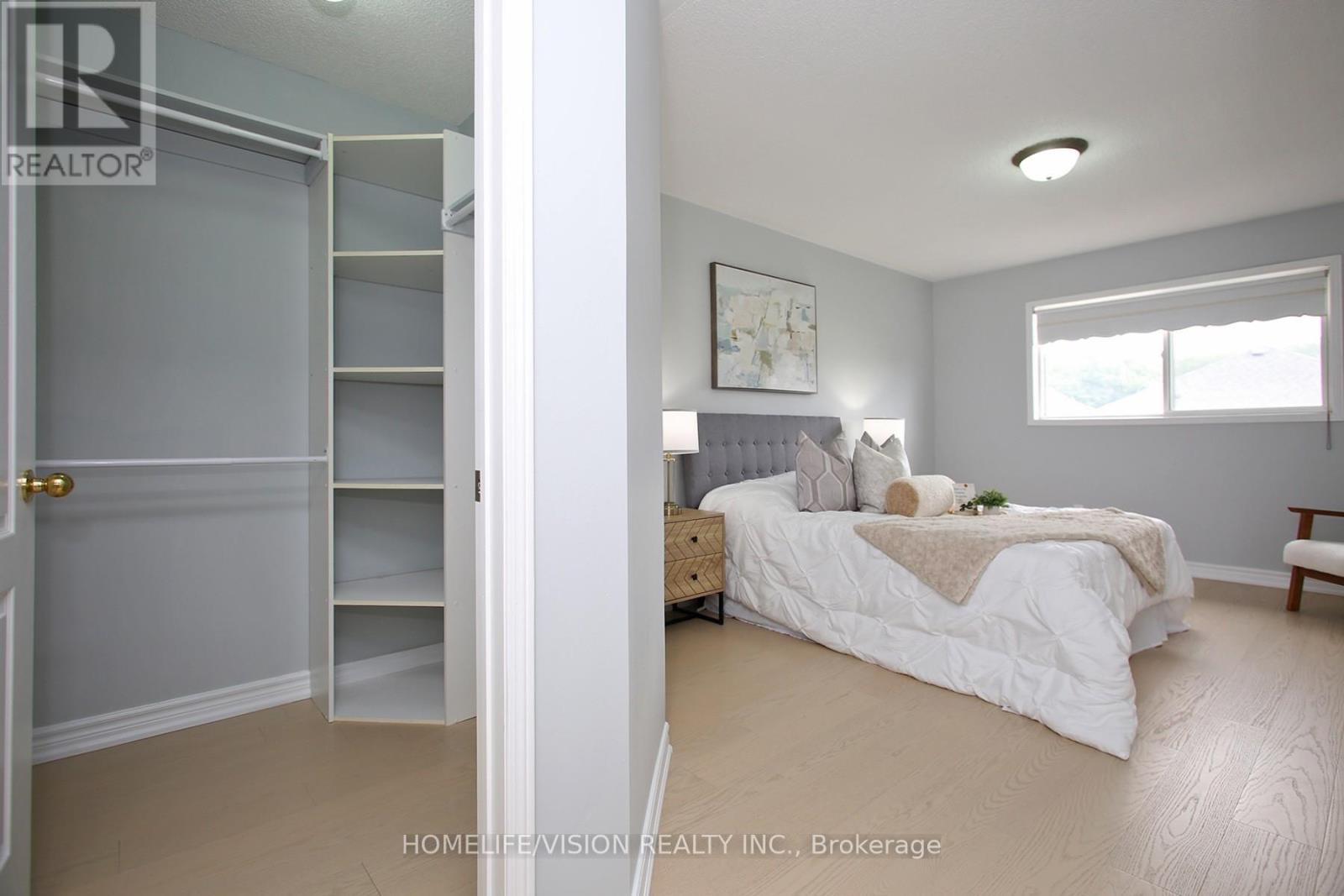 3810 Foxborough Trail, Mississauga, Ontario  L5N 7W4 - Photo 23 - W12433470