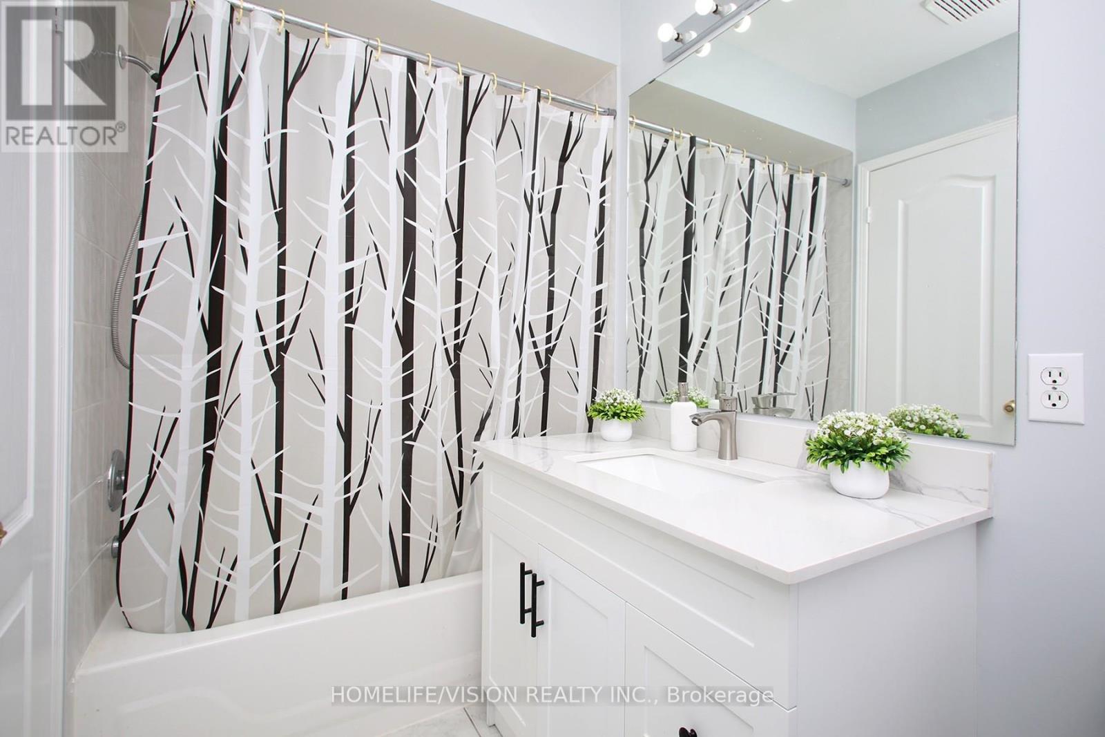 3810 Foxborough Trail, Mississauga, Ontario  L5N 7W4 - Photo 28 - W12433470